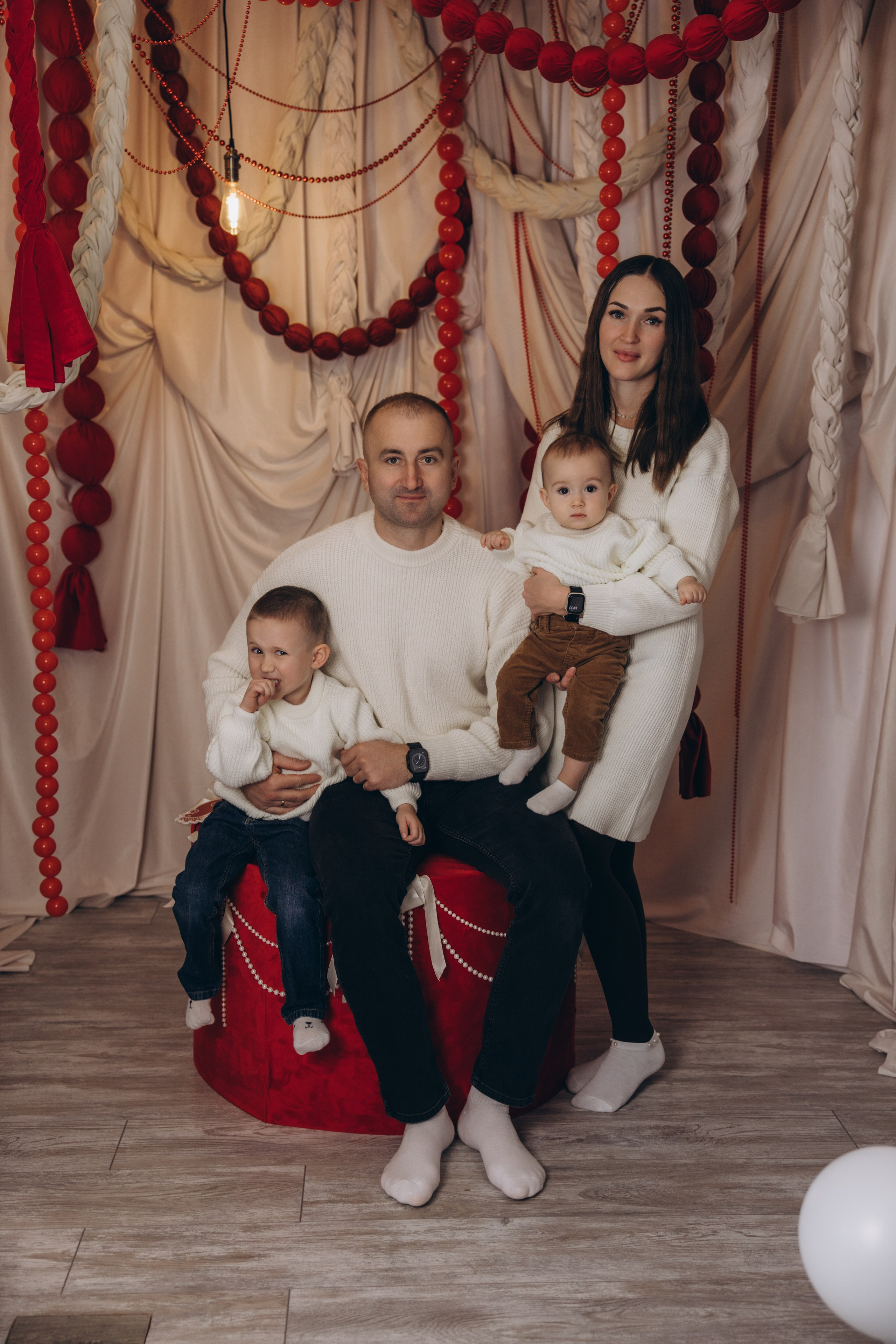 В студии 8 этаж. Свадебный, семейный фотограф в Иркутске Светлана Макаричева