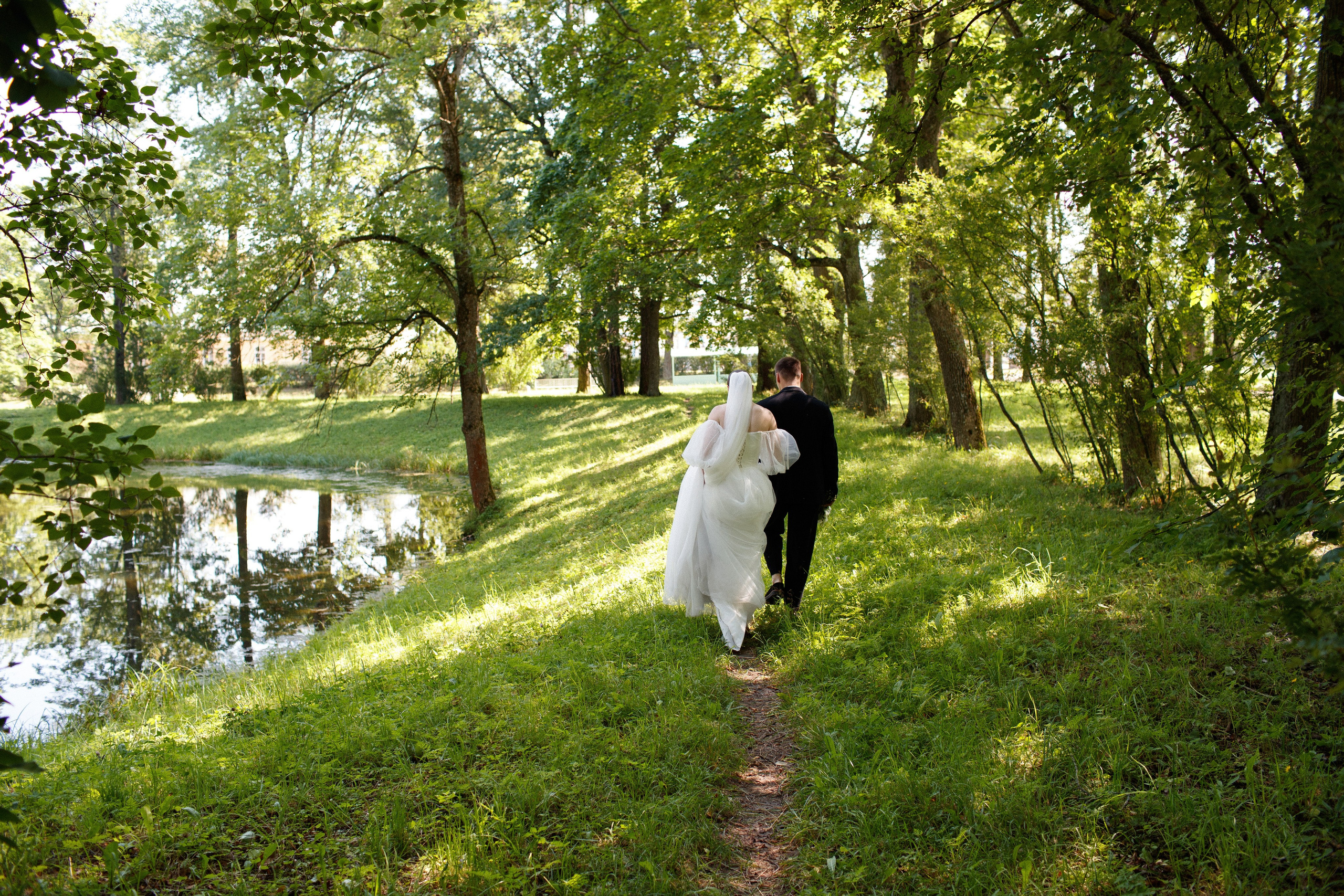 Vlad & Nadya (Saint-Petersburg, Russia). Destination wedding photographer Peter Letu
