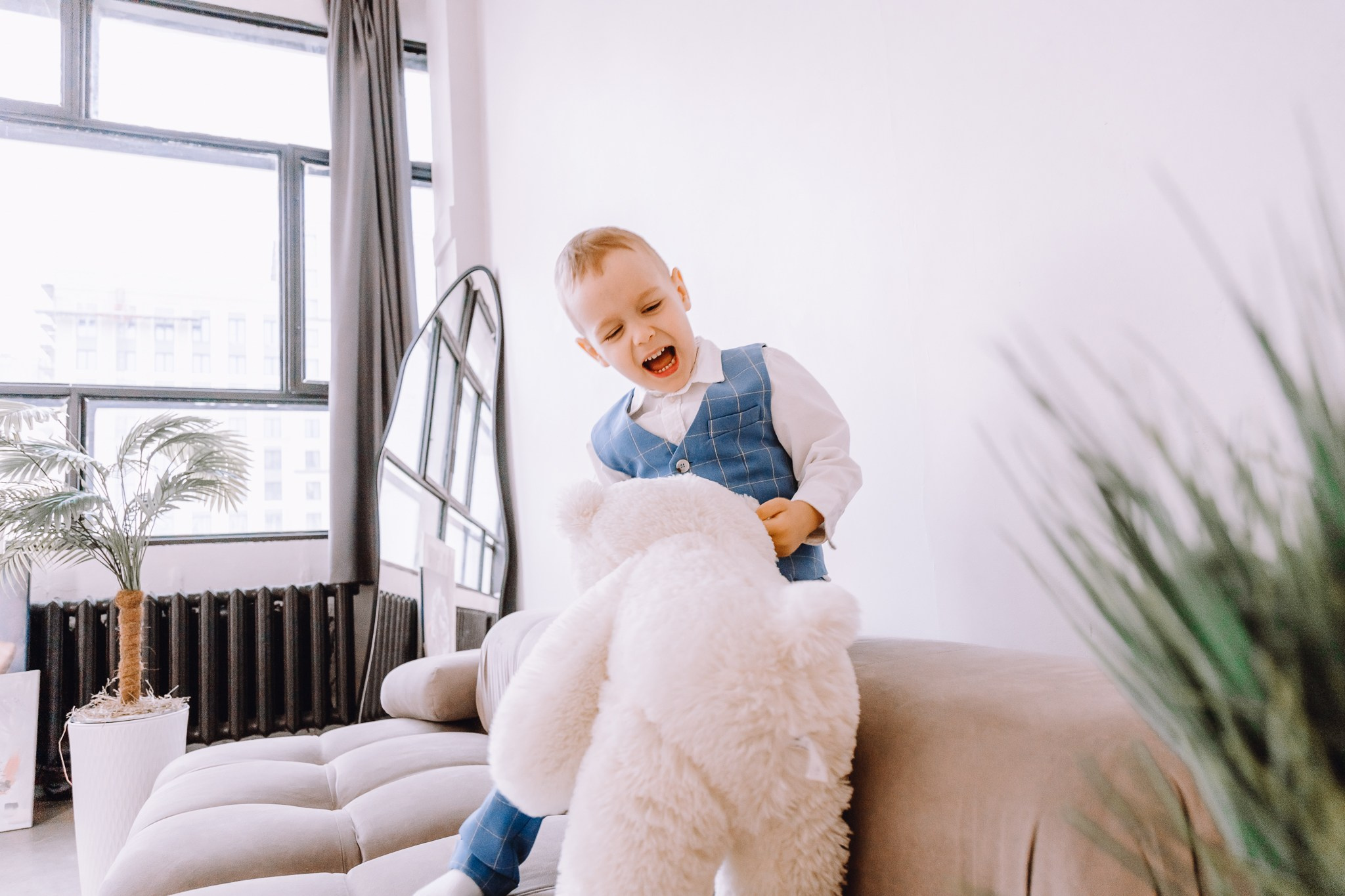 Лева и его родители 🦁. Репортажный и семейный фотограф в Москве