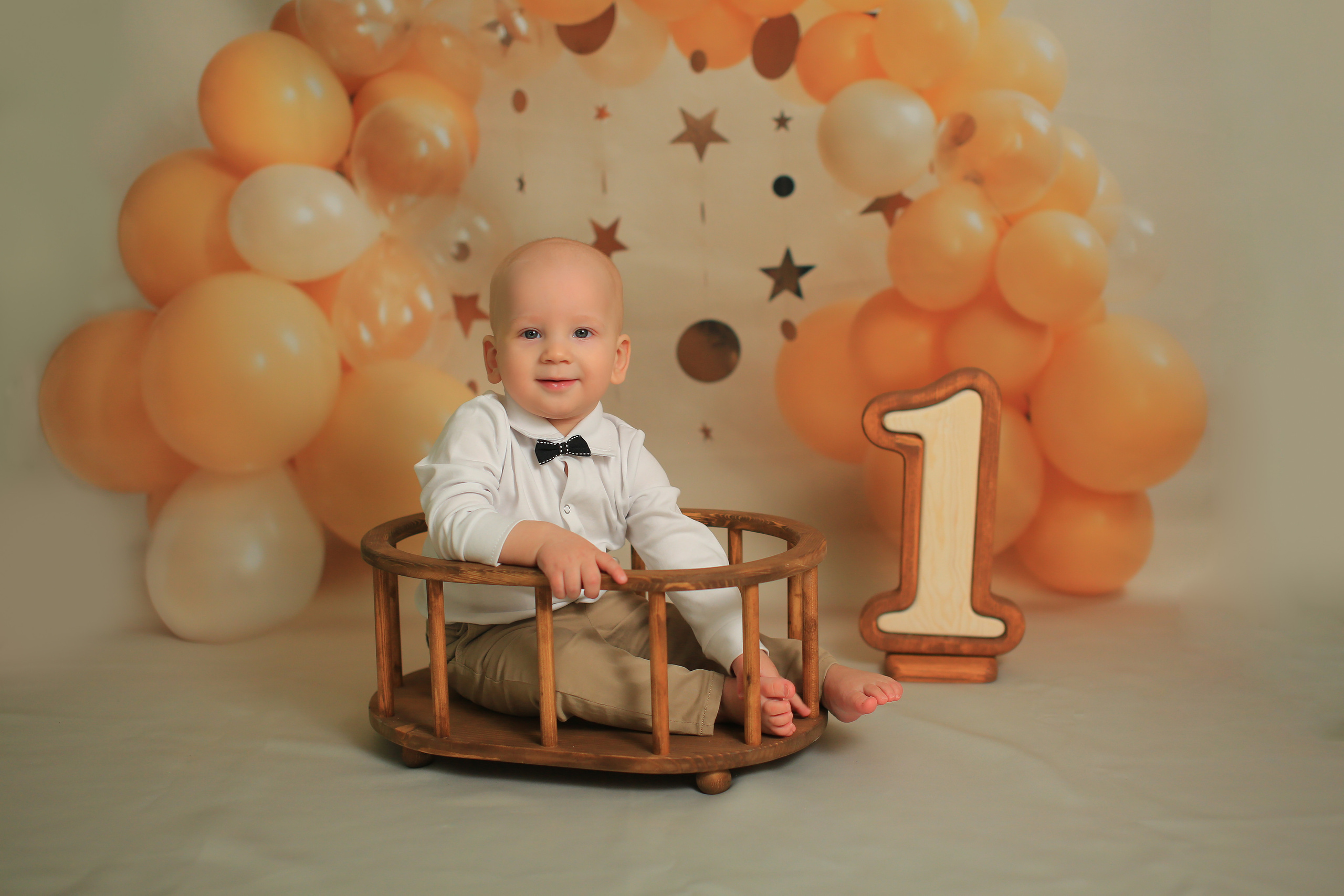 Первый тортик. Детский фотограф Екатеринбург