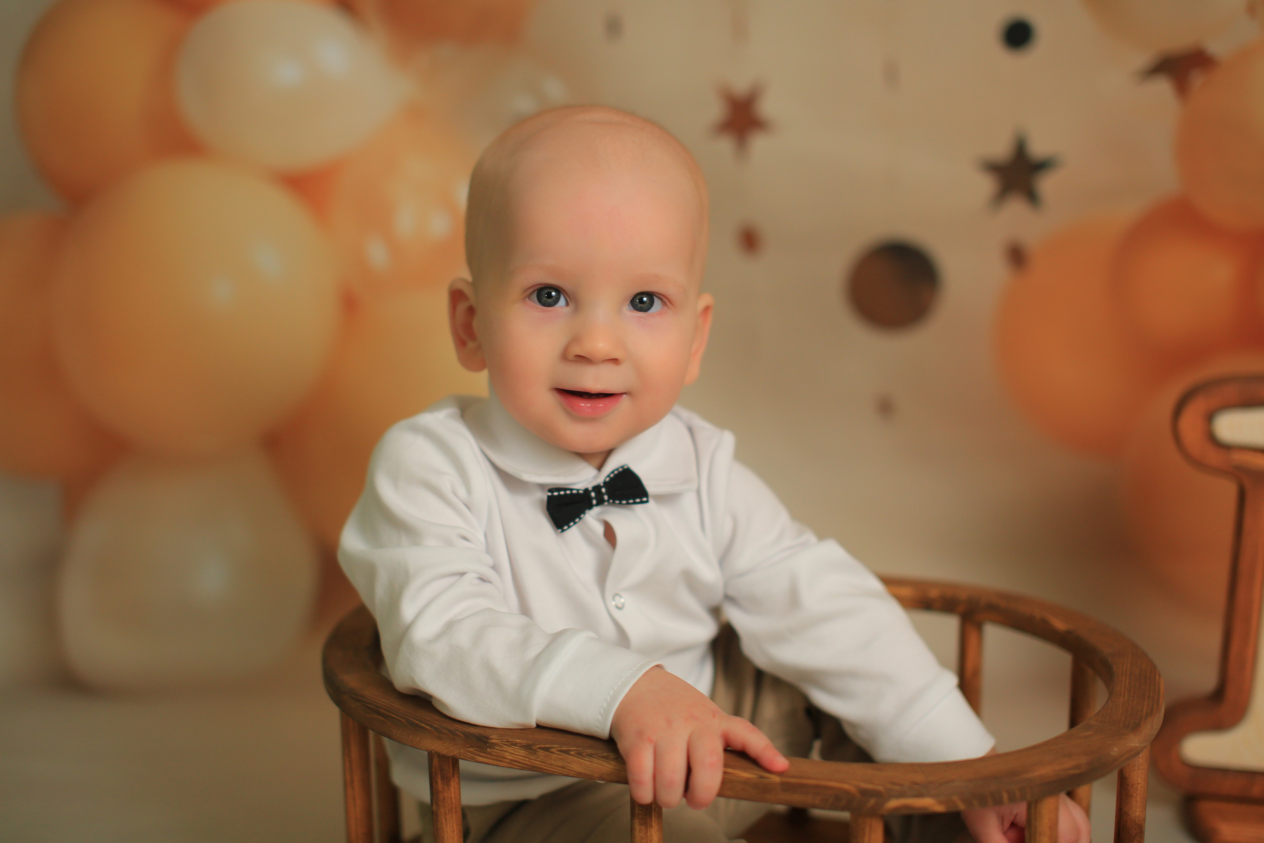 Первый тортик. Детский фотограф Екатеринбург