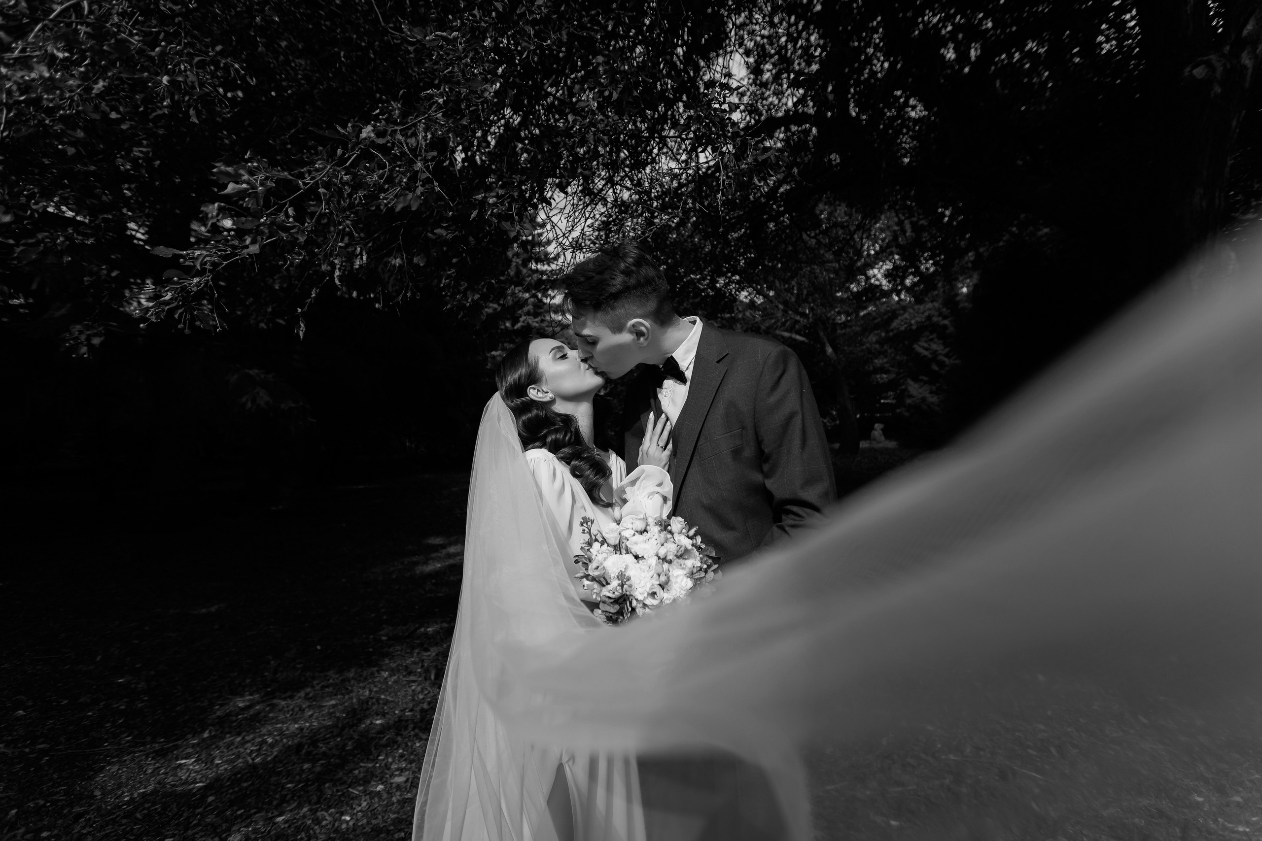 Екатерина и Денис. Свадебный фотограф в Омске Яна Савина