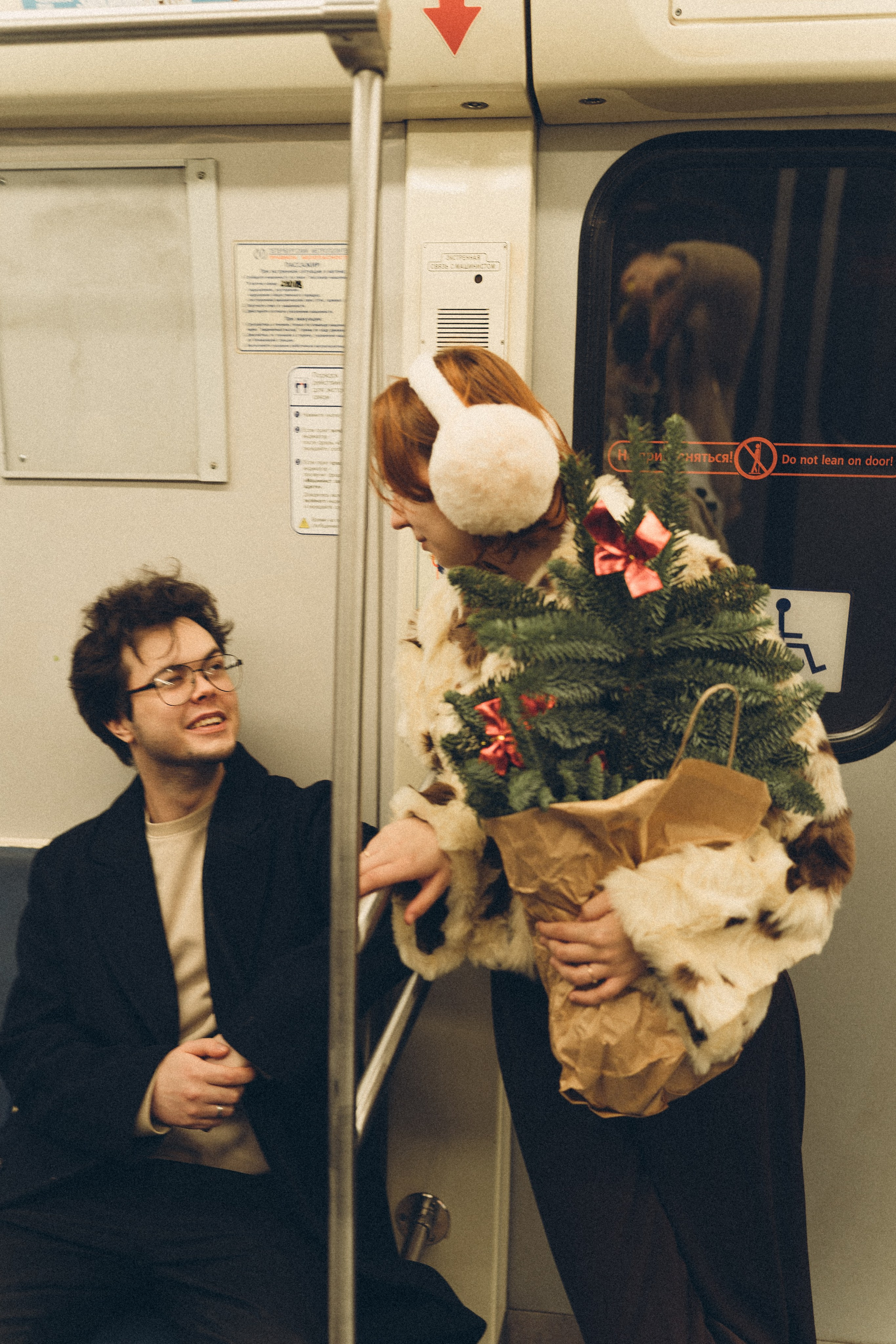 НОВОГОДНЯЯ ФОТОСЕСИИЯ ПАРЫ В МЕТРО ЛЮБОВЬ. Профессиональный фотограф, Санкт-Петербург — Виктория Богомолова