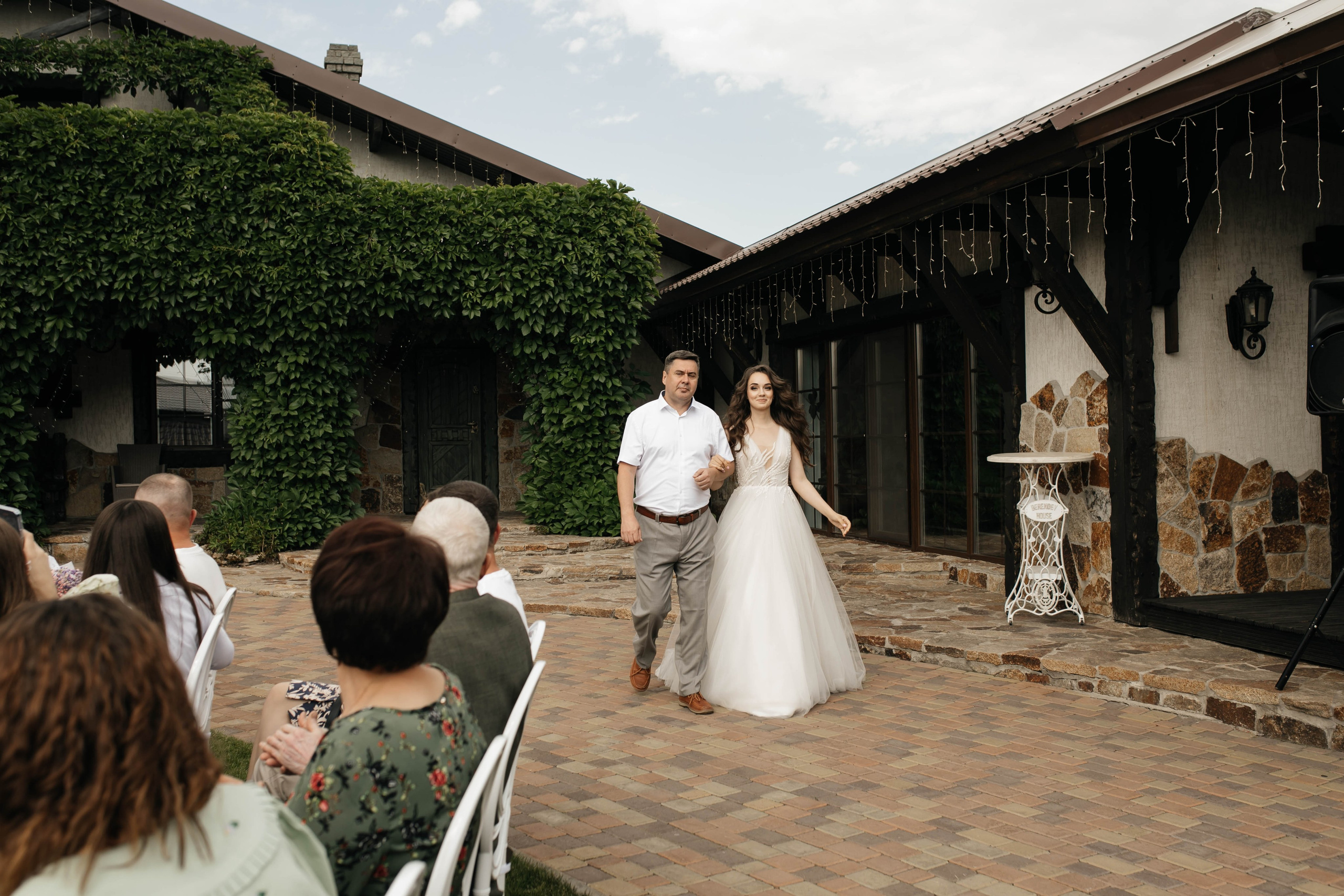Свадебная история Дарьи и Родиона. Берендей Хаус. Свадебный и семейный фотограф Рассказова Виктория