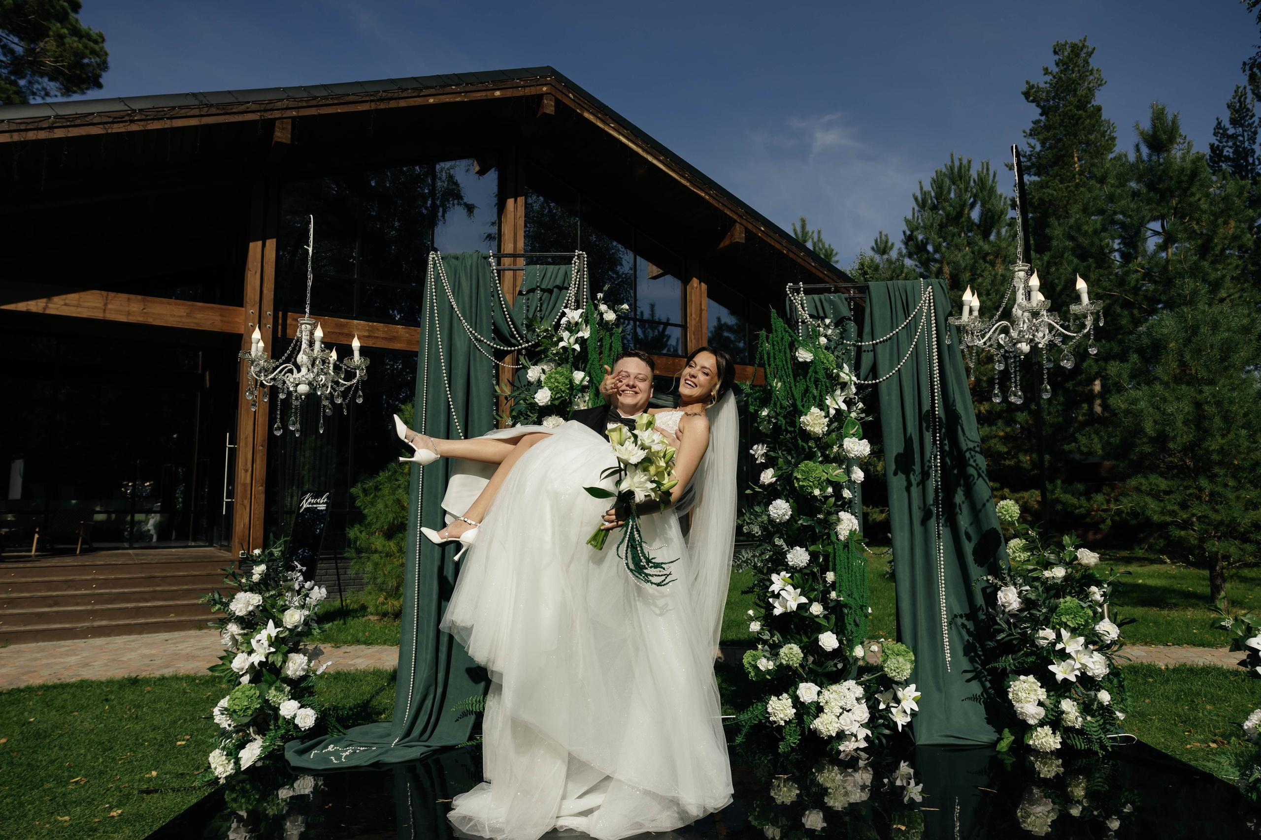 Свадебная история. Лесной Виладж. Свадебный и семейный фотограф Рассказова Виктория