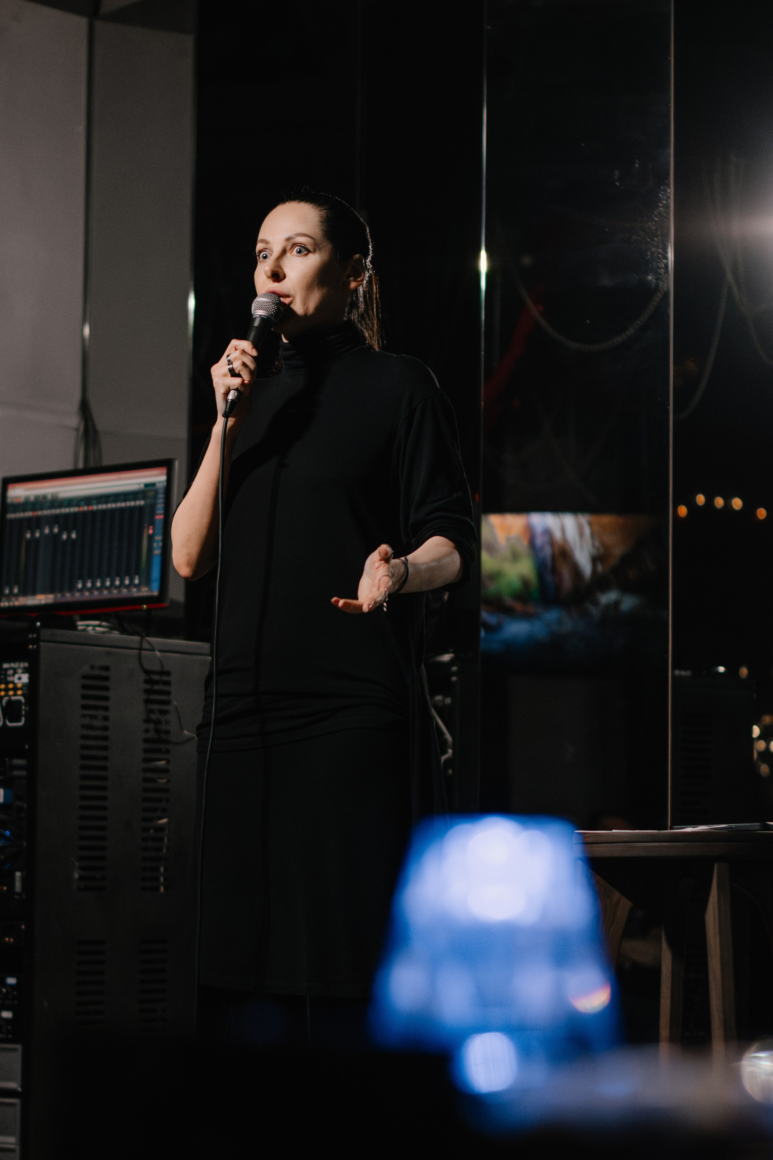 StandUp с Наташей Красновой. 1 апреля в Sketch. Фотограф в Челябинске Любовь Денисенко