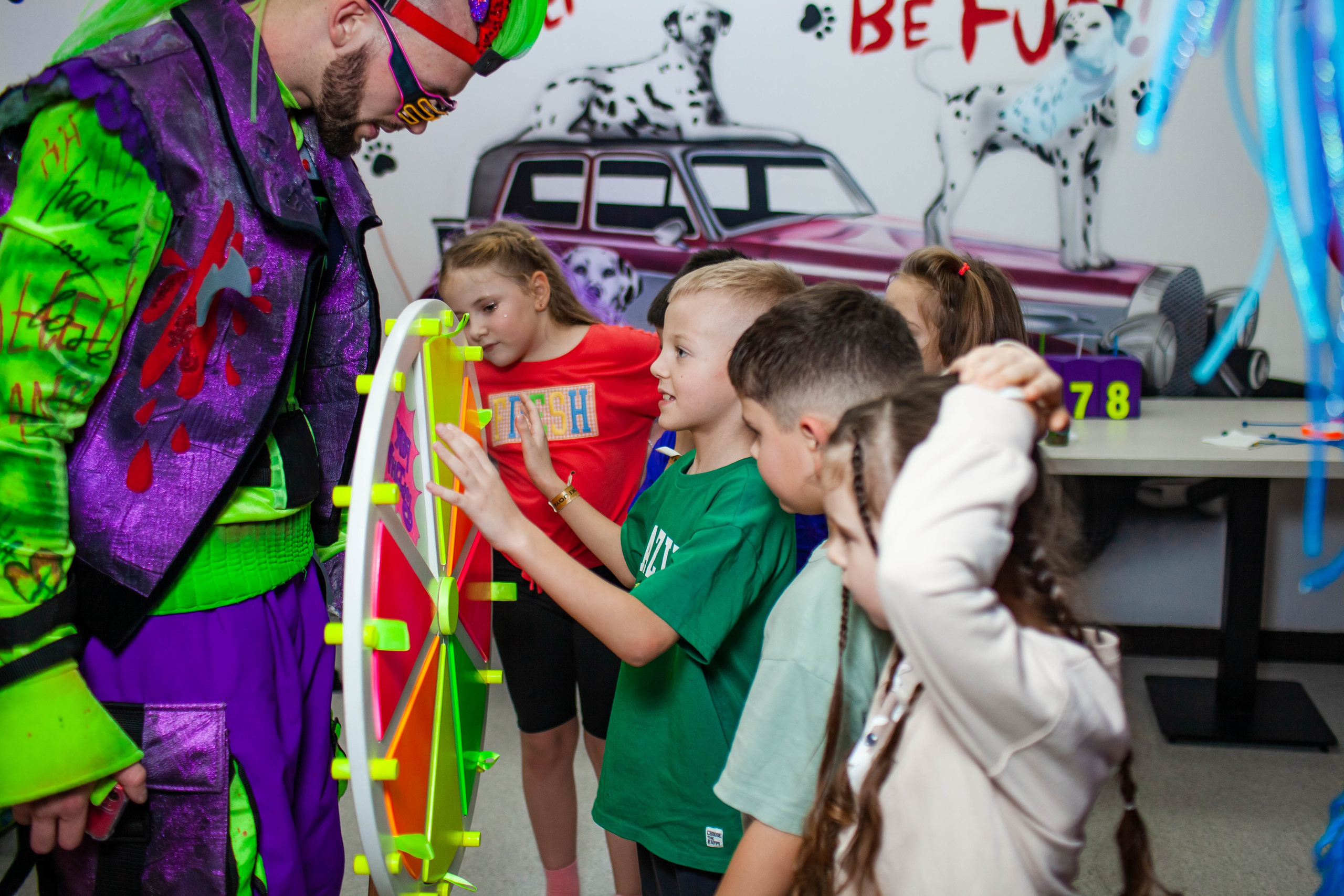 Неон Челендж День рождения Ярослава. Детский и семейный фотограф в Санкт-Петербурге Елизавета Сорокина