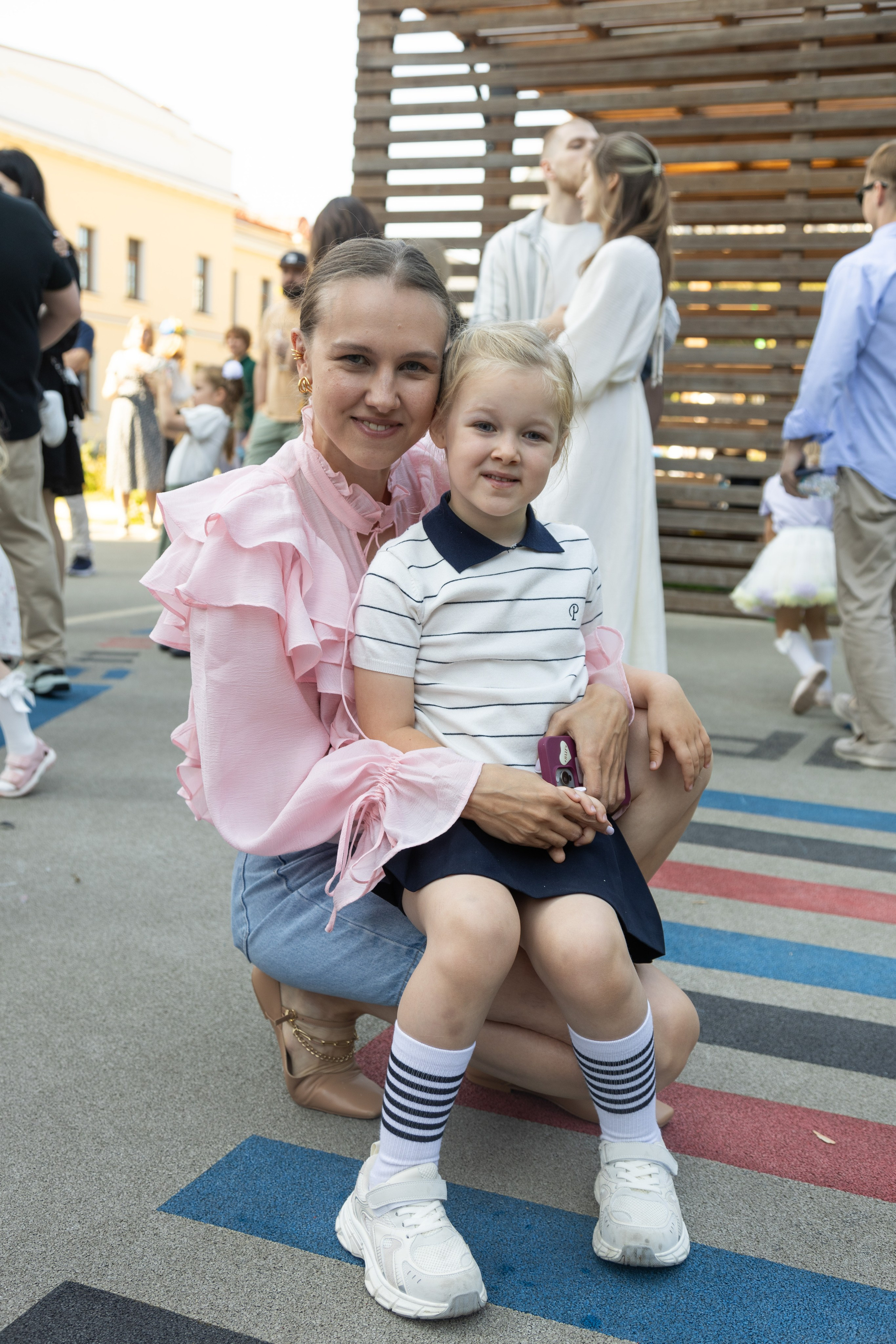 2 -го Сентября RYBAKOV PLYSCHOOL. Портретный Студийный и уличный фотограф Москва. Индивидуальные, Семейные, Беременность, Будуар, Каталог, контент съемки для блога и бизнеса