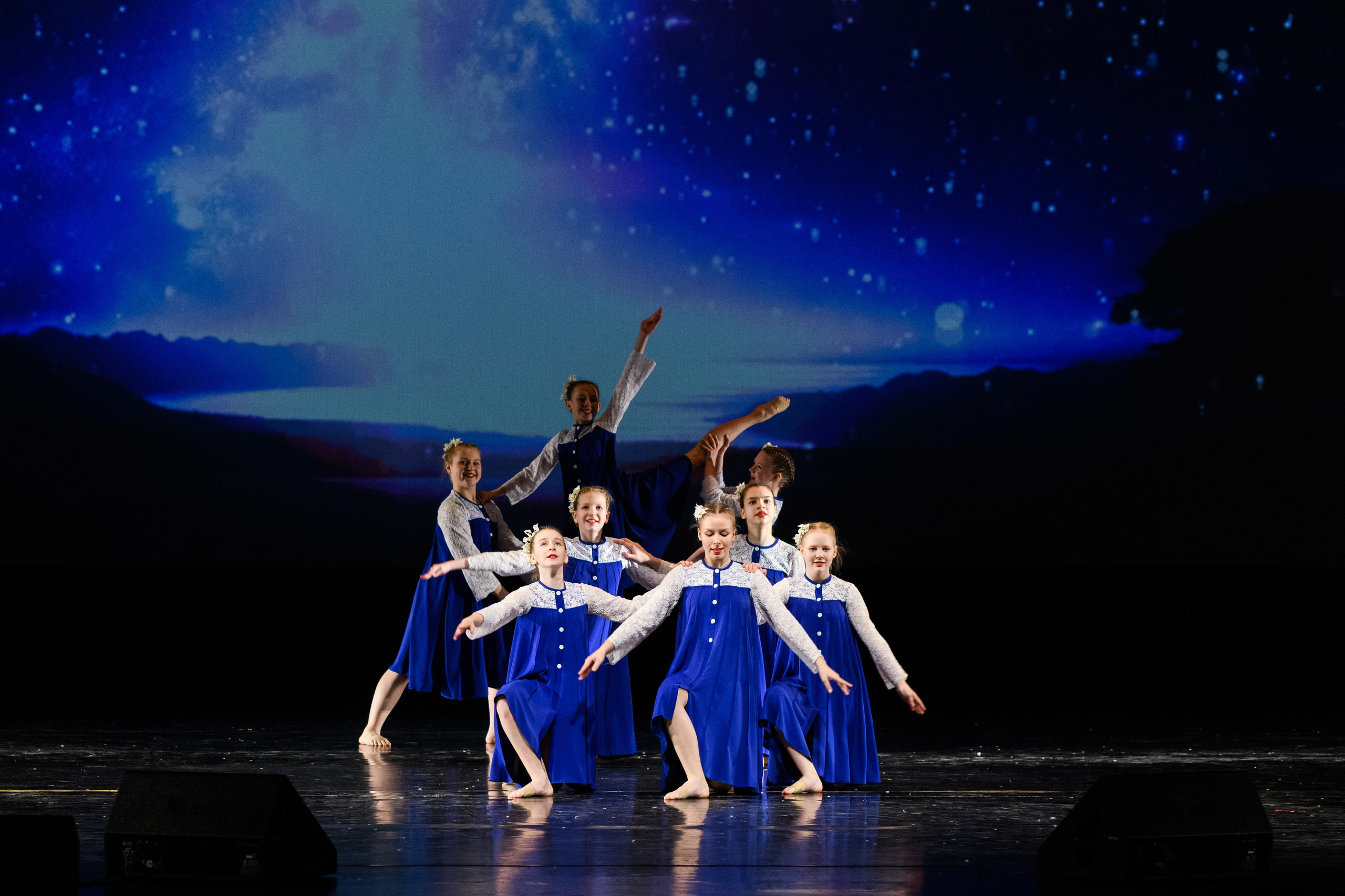 23 апреля, часть 2, БКЗ Октябрьский, г. Санкт-Петербург. Золотое яблочко