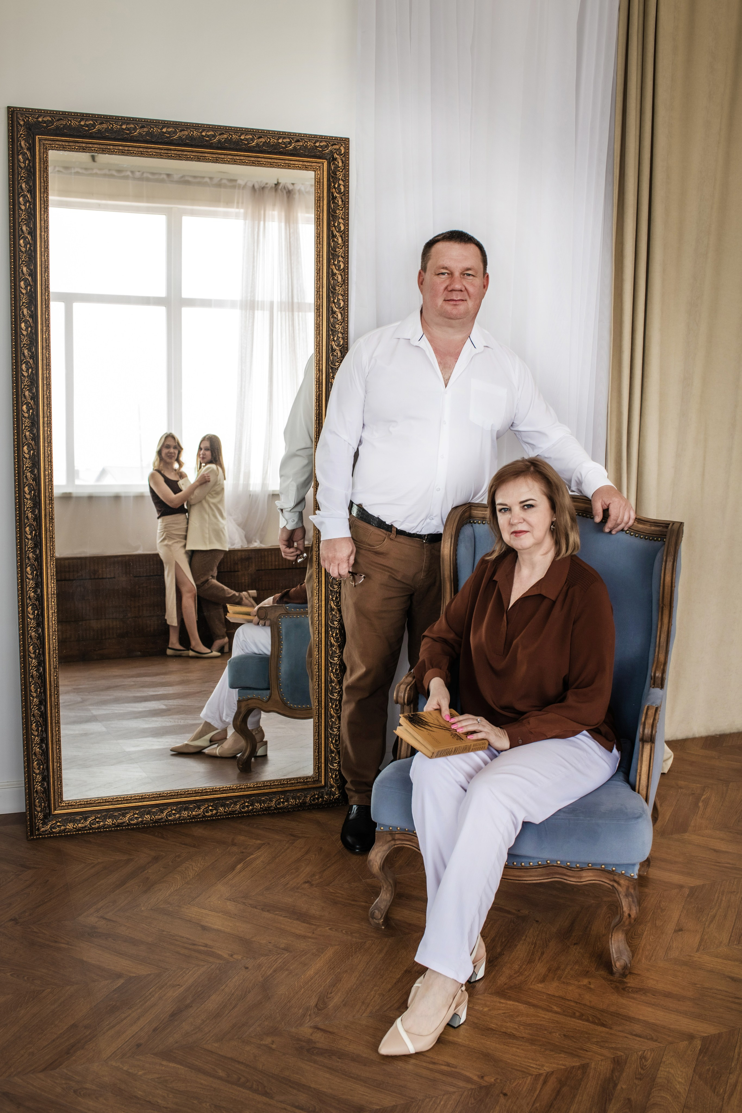 Александр, Елена, Александр, Евгения, Анастасия и Один. Женский, семейный и контент-фотограф в Оренбурге Анна Соловых