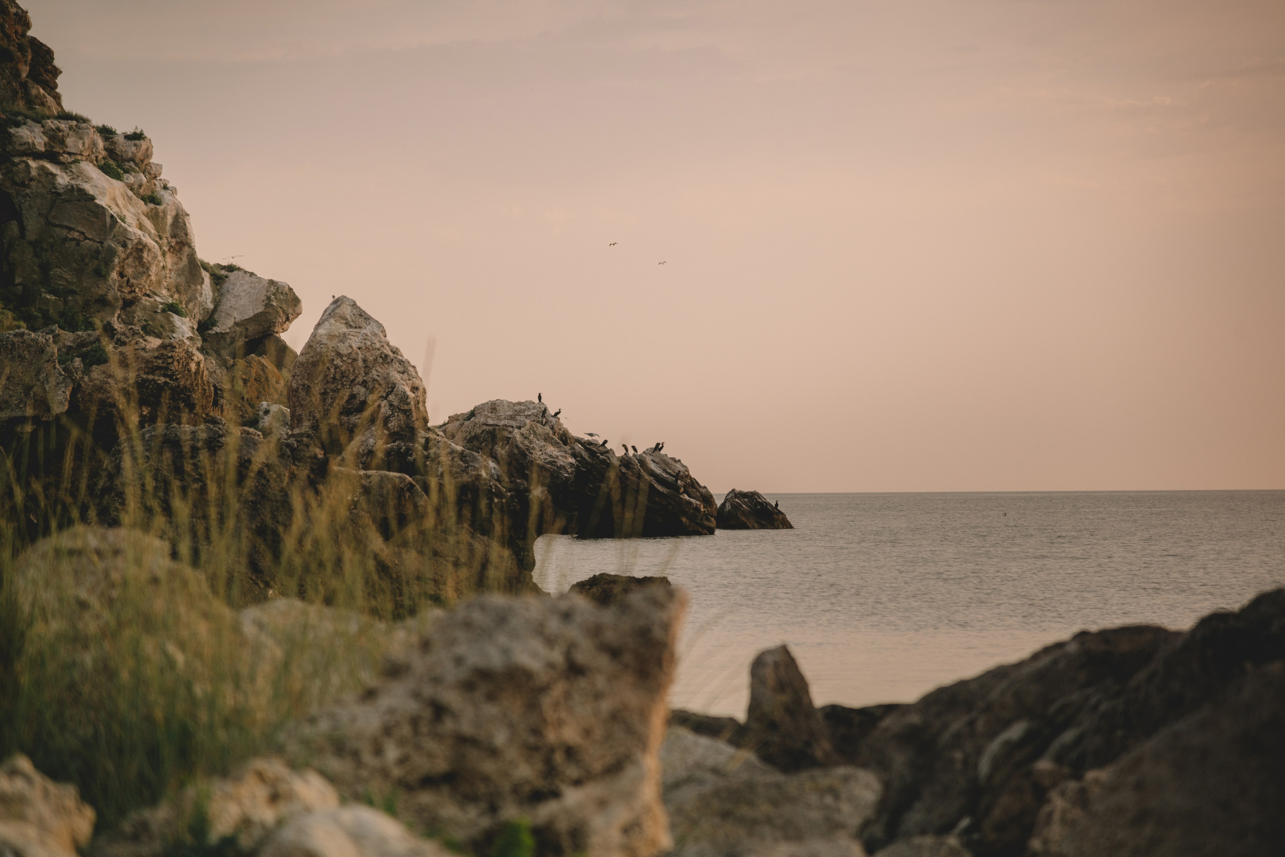 Свадебная фотосессия в Щелкино ,Бухта Космонавтов. Выездная церемония на берегу моря Крым. Свадебный и семейный фотограф и видеограф, Крым, Москва, Санкт -Петербург