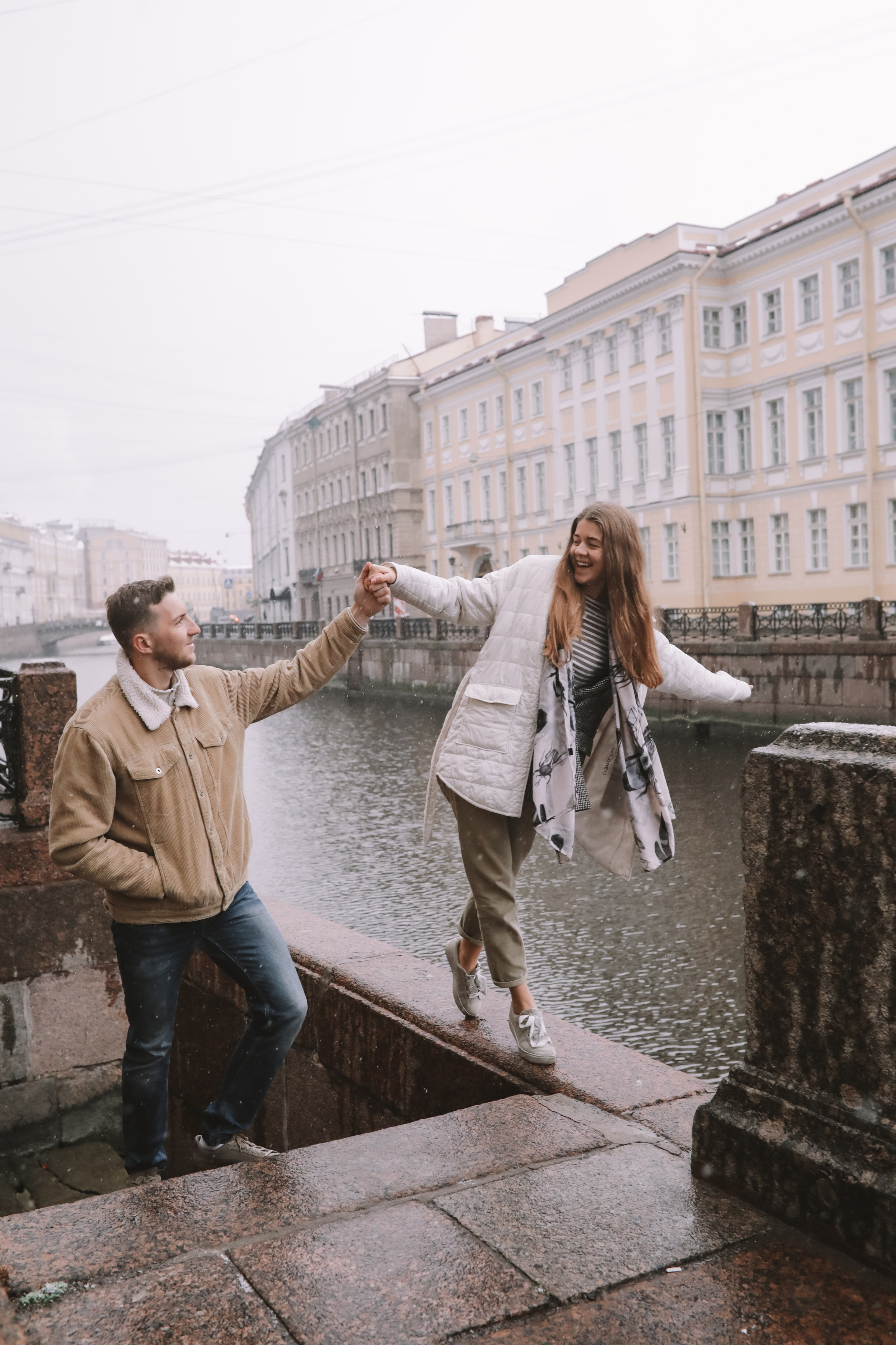 Фотопрогулка по Дворцовой площади под первым снегом, в Санкт-Петербурге. Фотограф в Санкт-Петербурге Разиля Идиятуллина