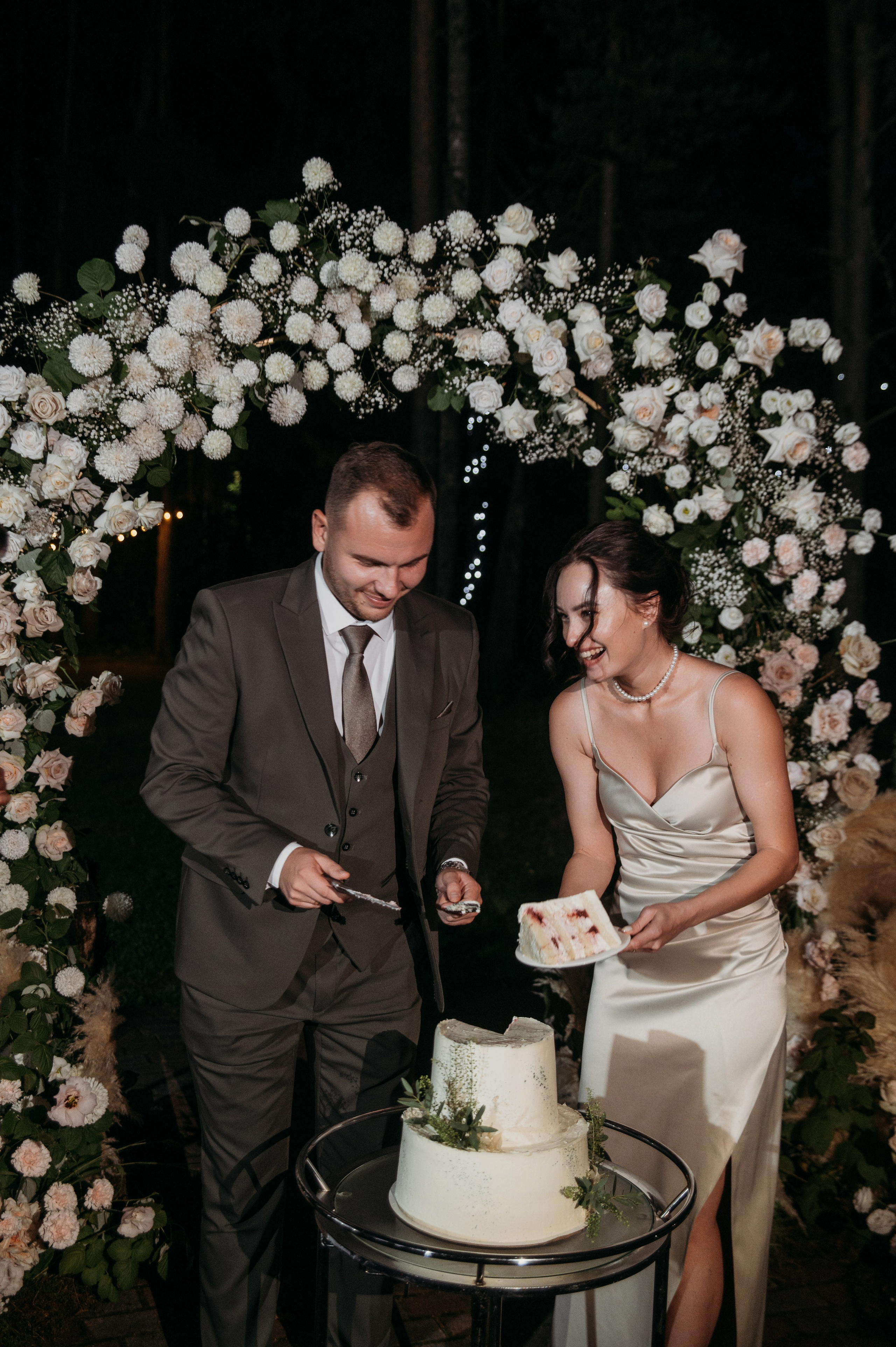 Галерея со свадьбы в Твери, красивая пара в Домотканово. Свадебный фотограф в Твери, Москве и Санкт-Петербурге Денисова Екатерина