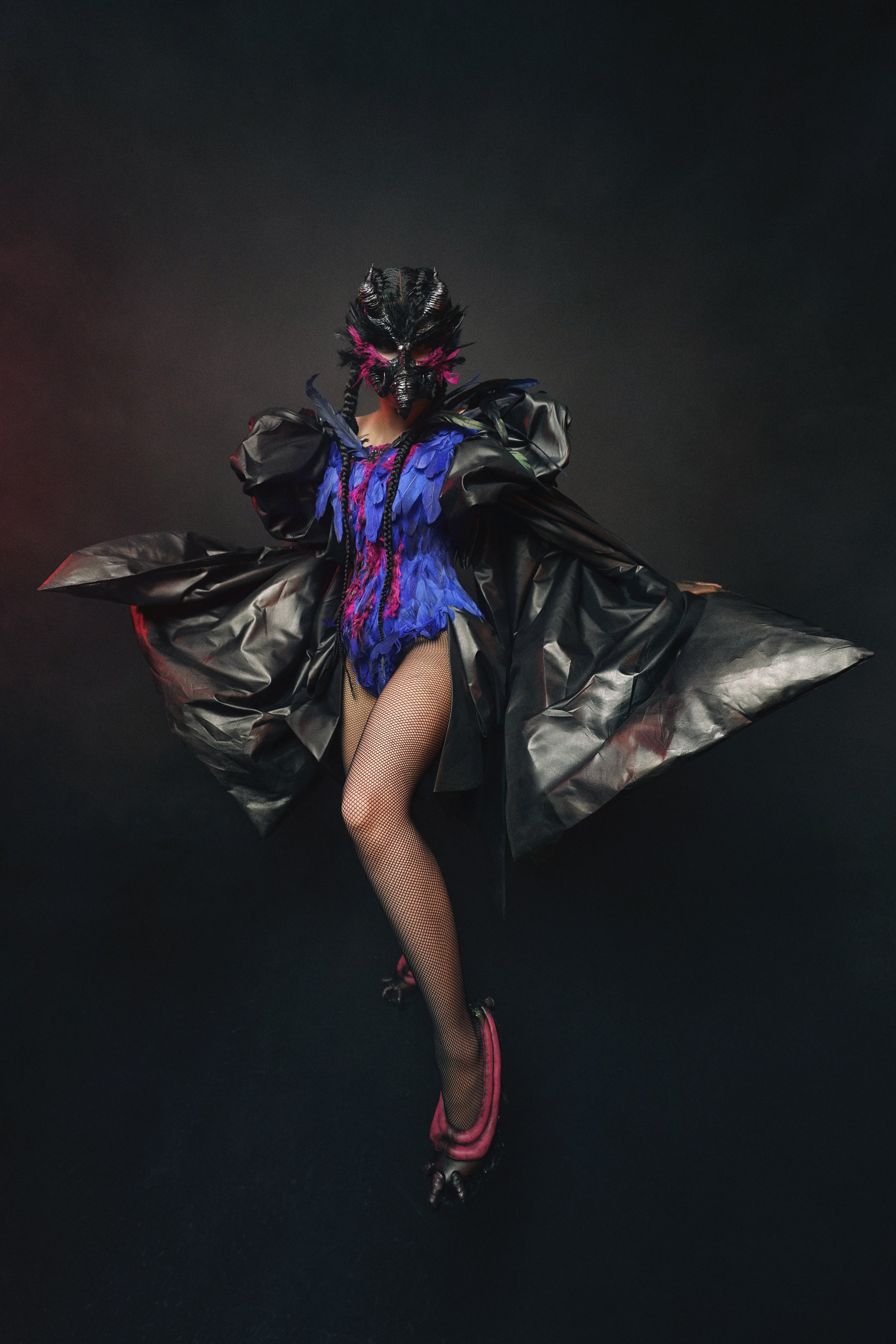 Фешн Гриффон (авторский костюм) по мотивам игры Devil May Cry 5 (Lady Integra). Арт и семейный фотограф/видеограф Алексей Симкин