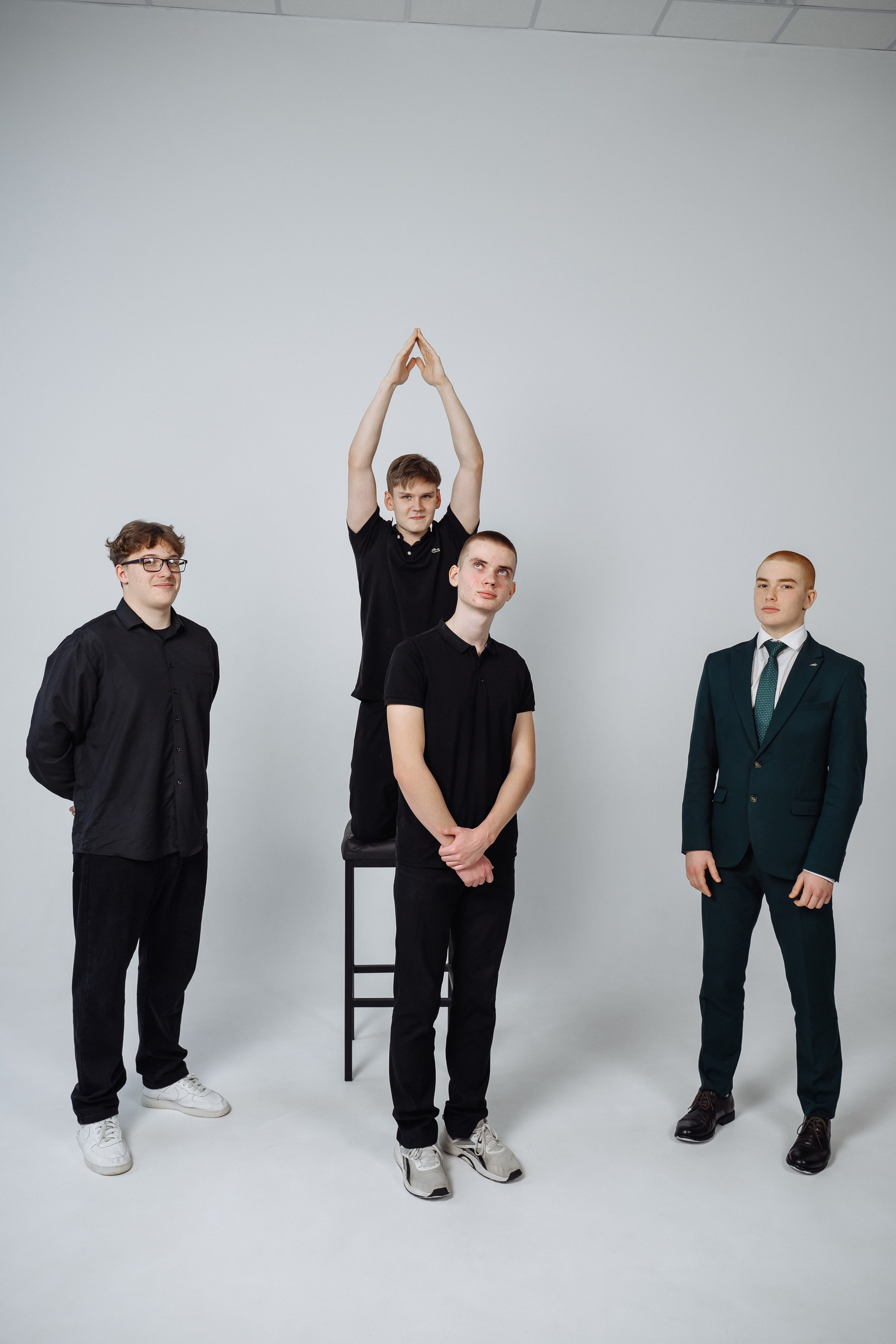 ВЫПУСКНИКИ 11 КЛАСС. МАРГАРИТА КУДРЯШОВА СВАДЕБНЫЙ И СЕМЕЙНЫЙ ФОТОГРАФ ТВЕРЬ МОСКВА