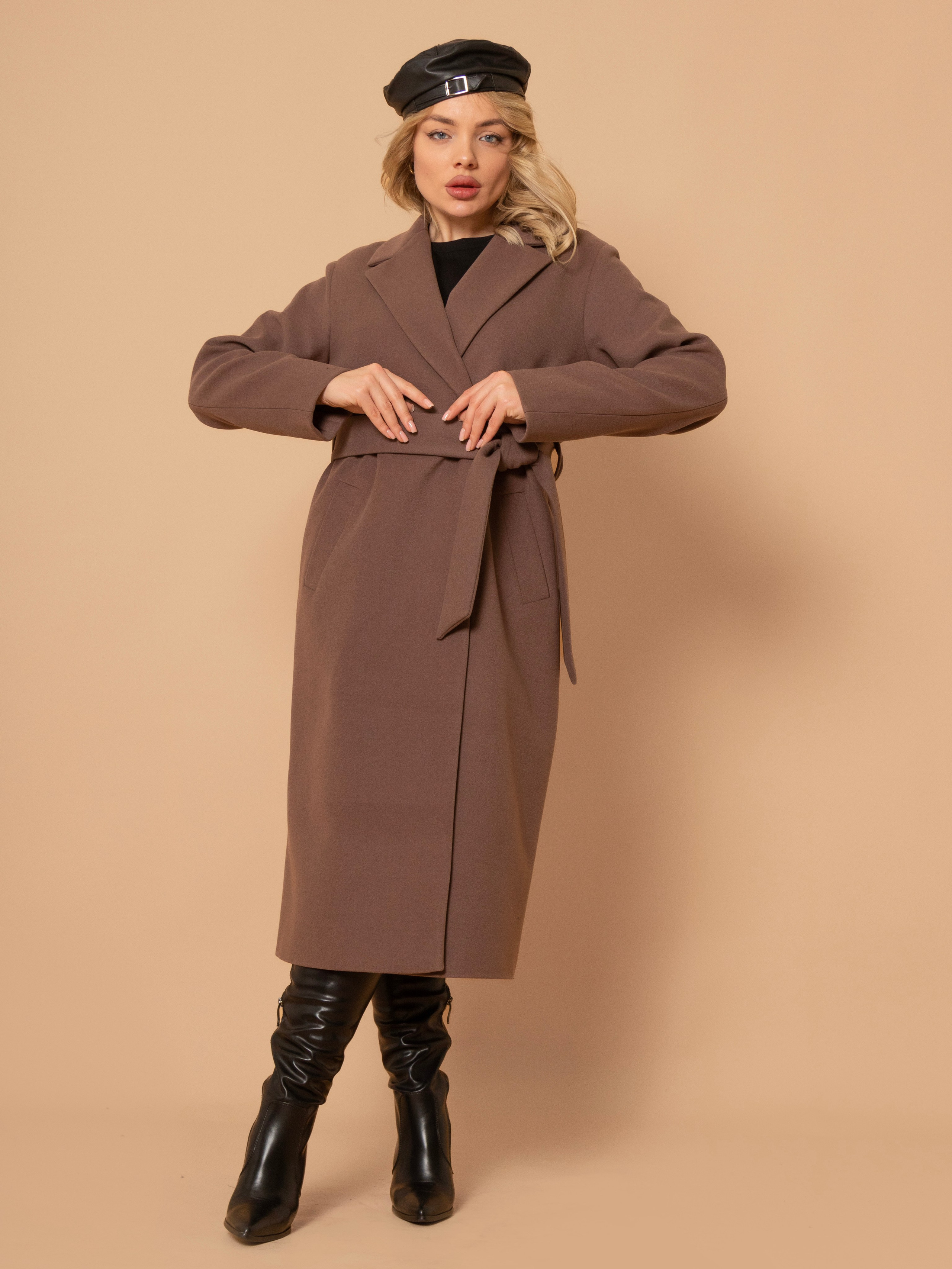 Пальто Х-сайз размер. Фотостудия для Wildberries Ozon