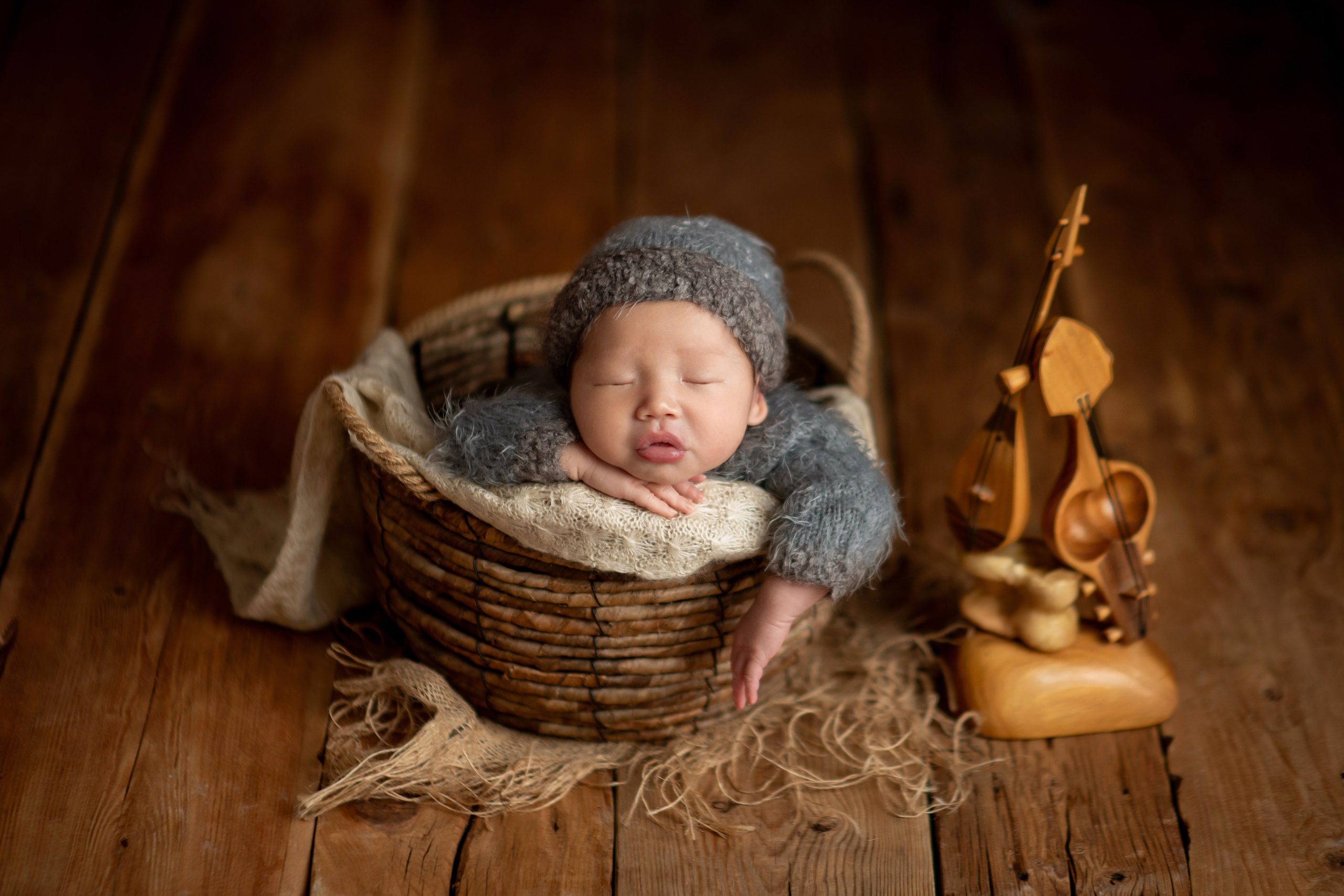 Newborn. Творческая команда Ульяшевы, свадебная и семейная фотография. Кахахста