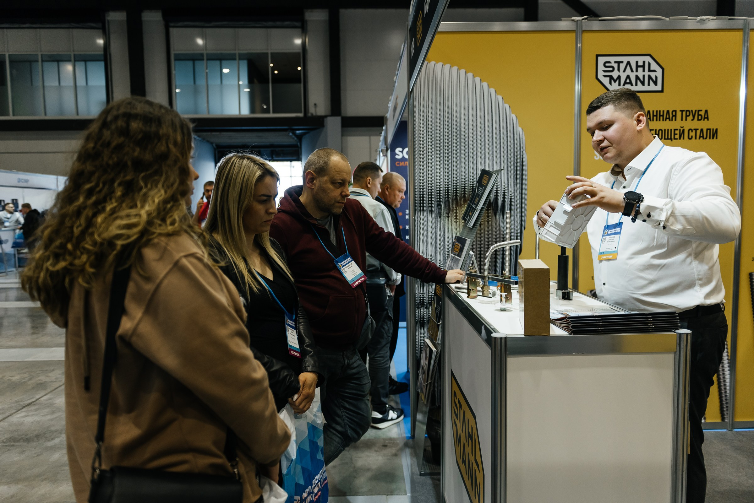 Репортажная съёмка на форуме ЭТМ. Свадебный фотограф в Санкт-Петербурге Венера Ахметова