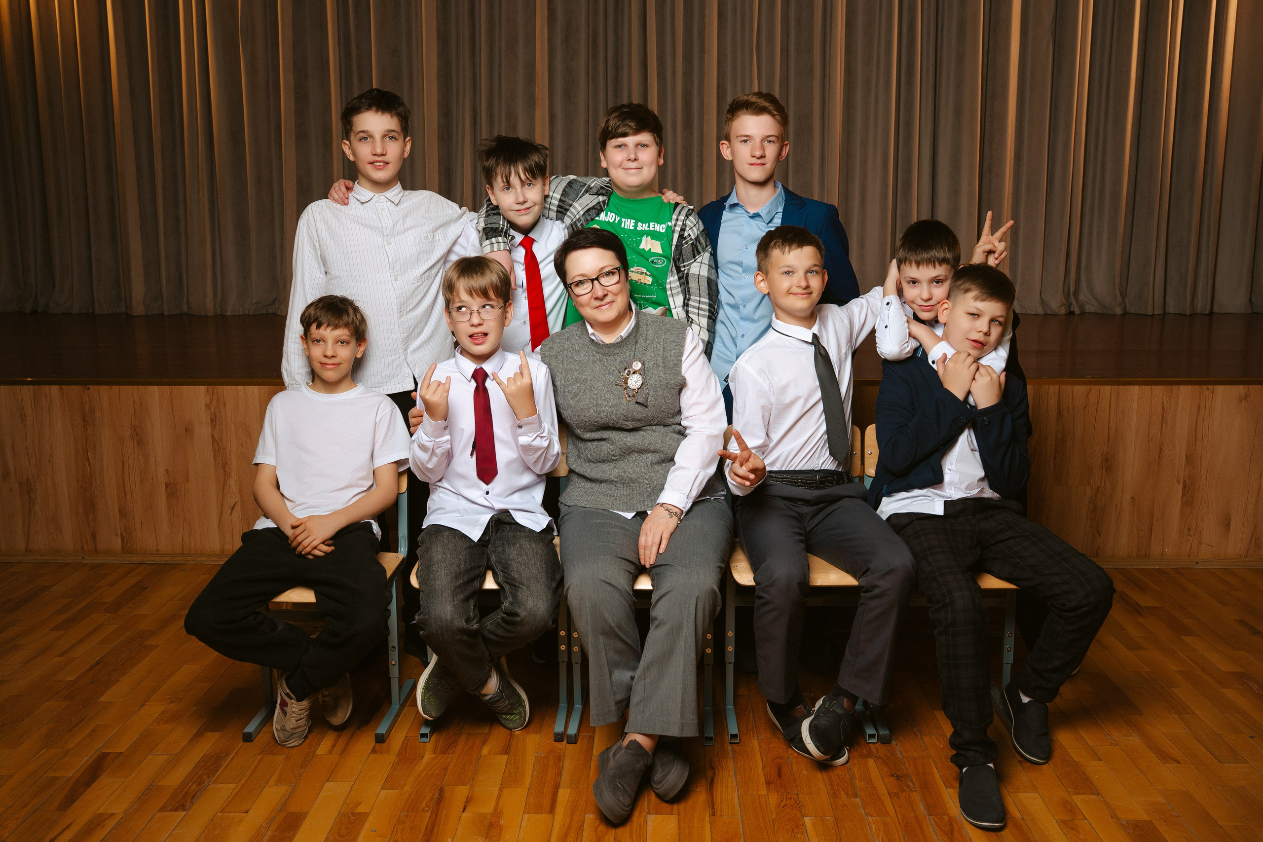 Галерея. Nostalgia Studio | Школьные Выпускные альбомы