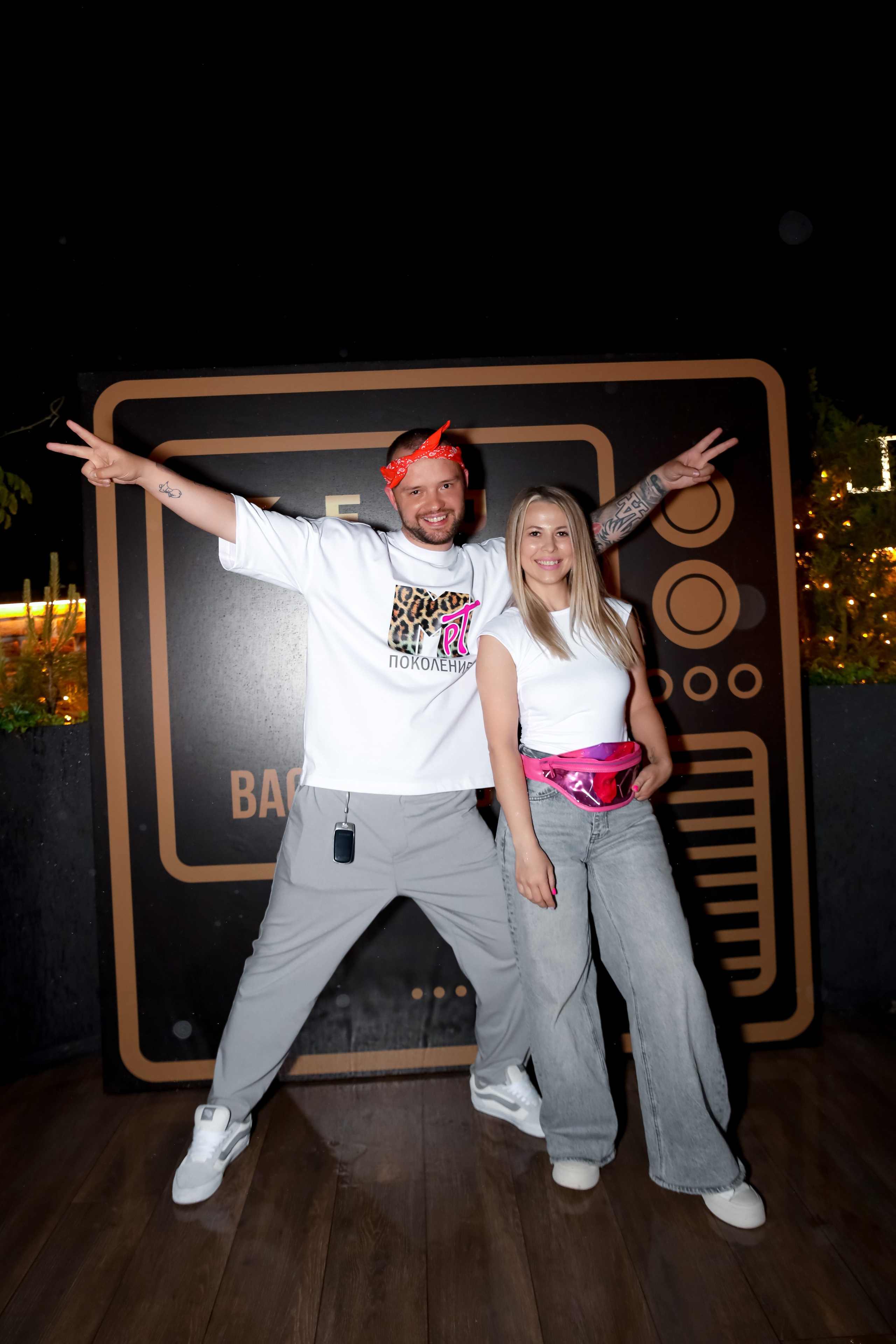 LA night & Fiji wave. 2000’s