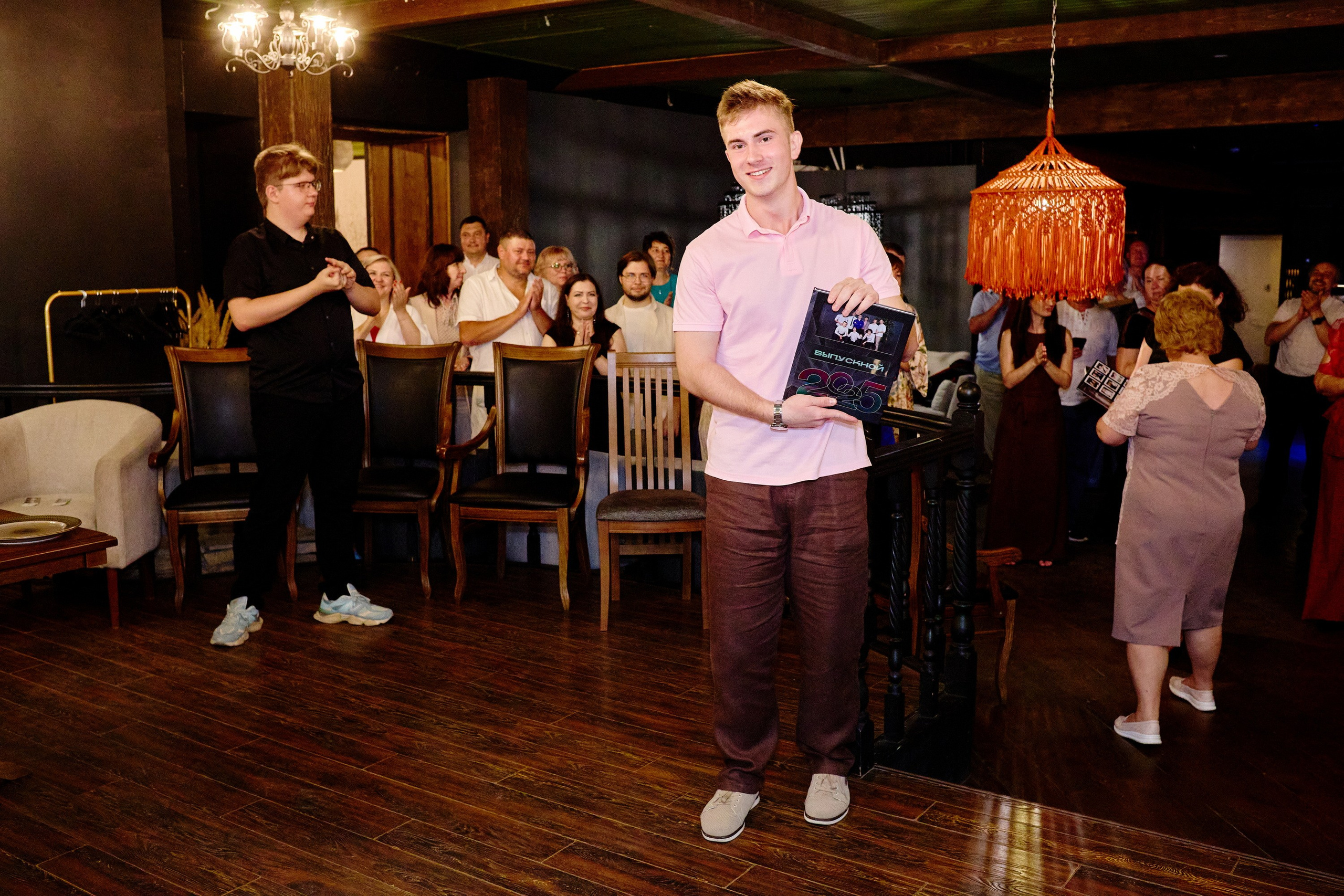 Выпускной 35 Сош. Фотограф Выпускные альбомы Таганрог Сергей Коробченко