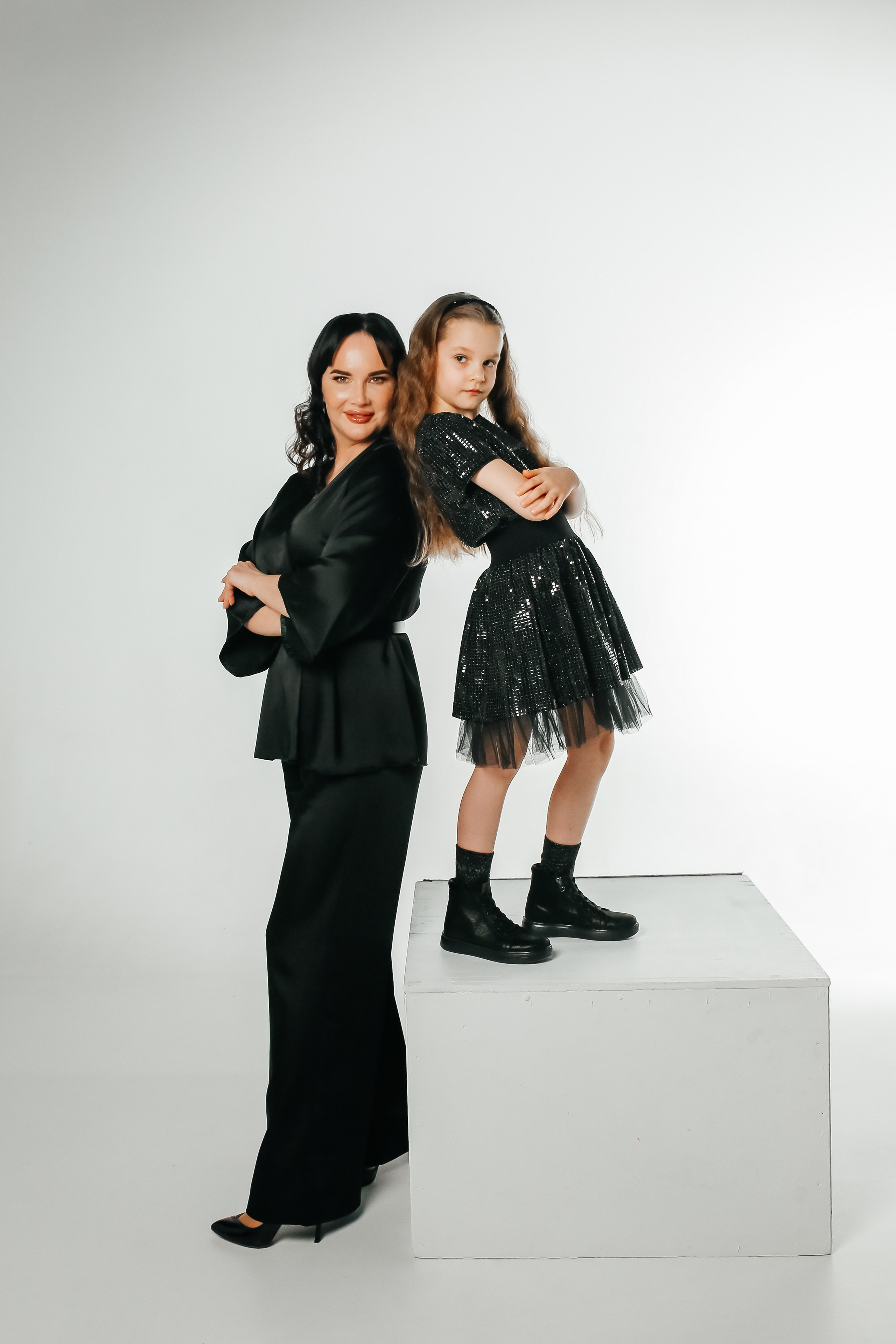 Оля и Анюта