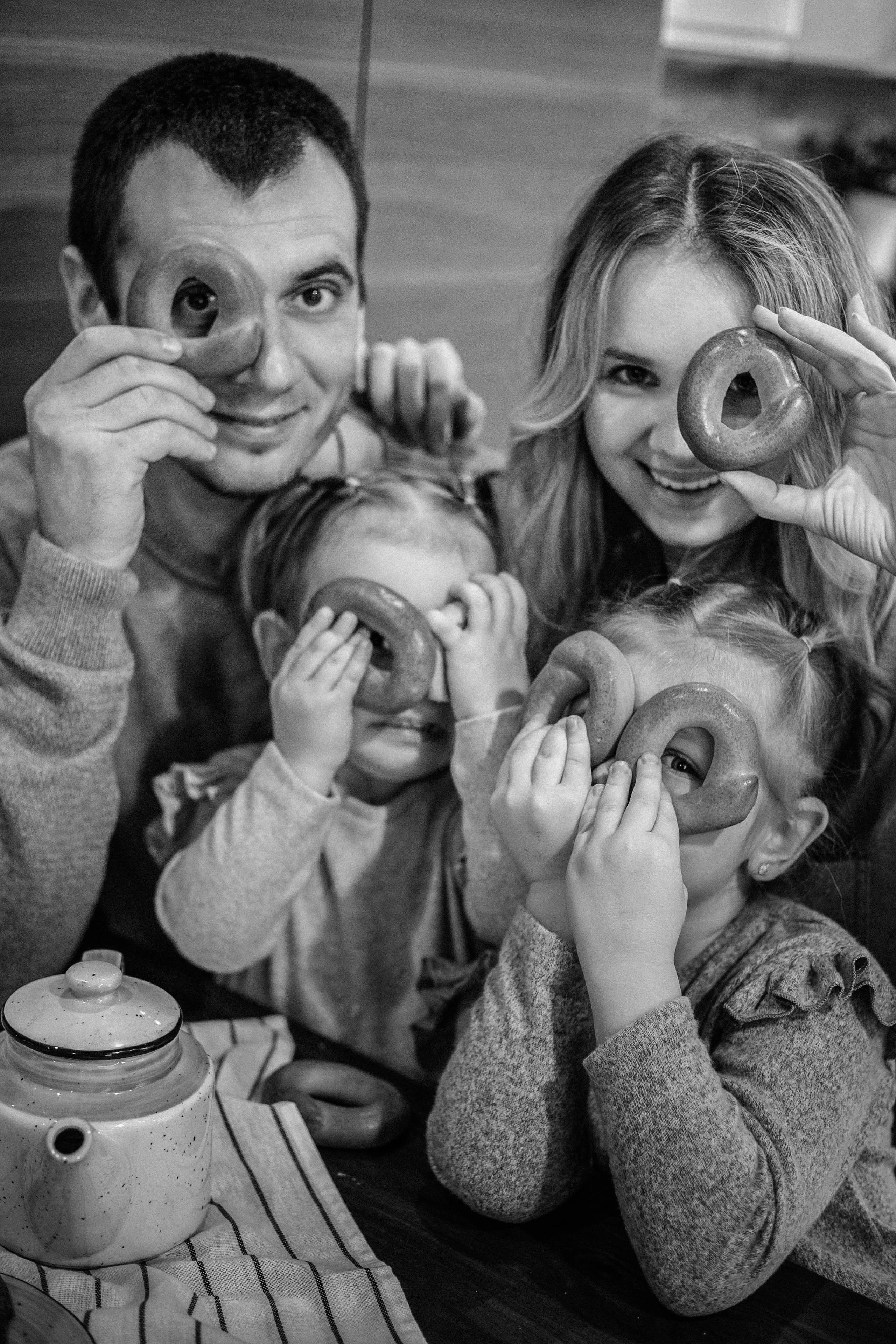 новогодняя фотосессия в Ростове, новогодняя фотосессия, новогодняя съемка, фотосессия дома, домашняя фотосессия, фотосессия с детьми, мама и дочки, мама и дочка, фотограф Ростов, семейный фотограф Ростов, семейный фотограф в Ростове, фотосессия Ростов, фотосессия в Ростове