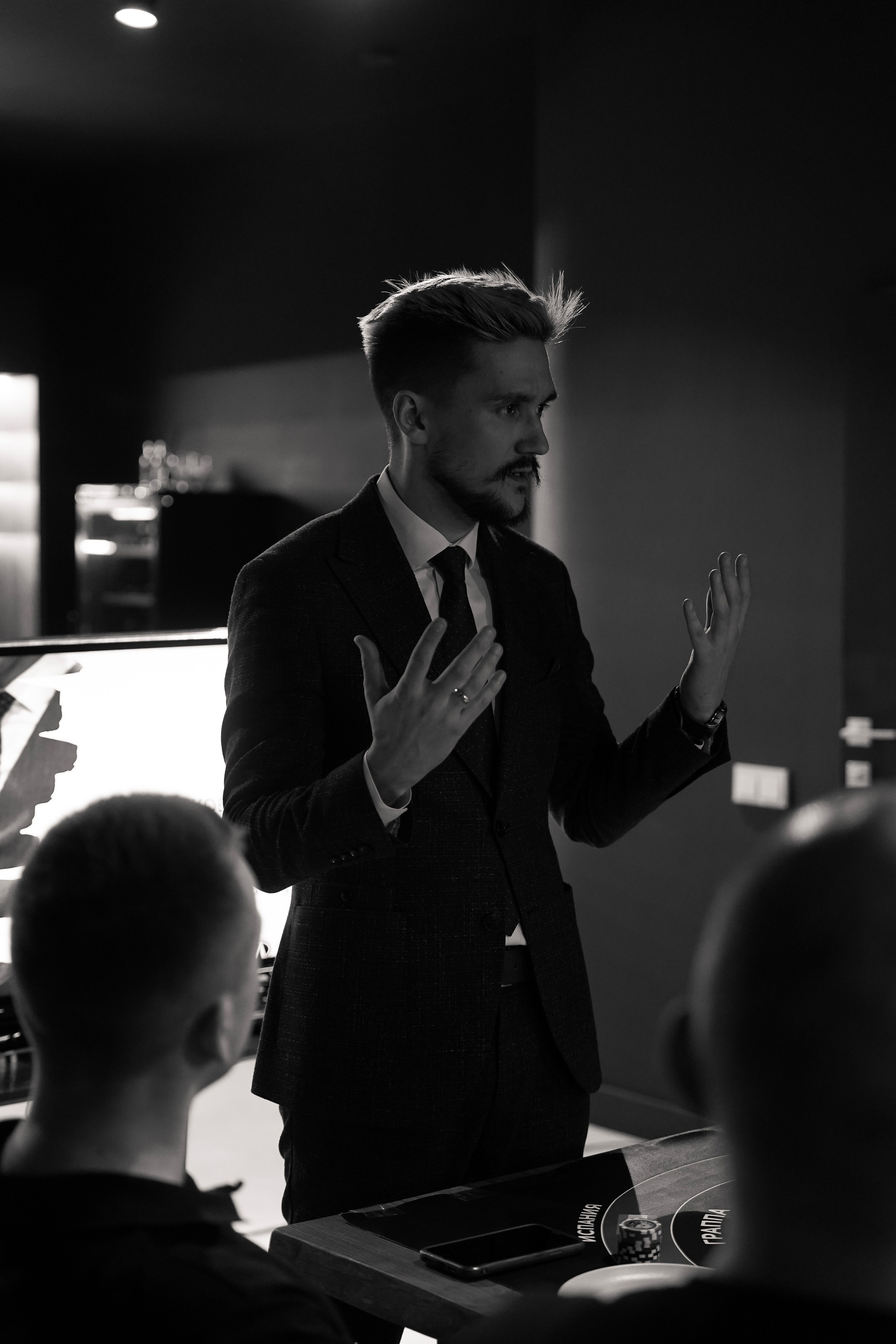 Винное казино в кулинарной студии Вилка. Фотограф с психологическим образованием