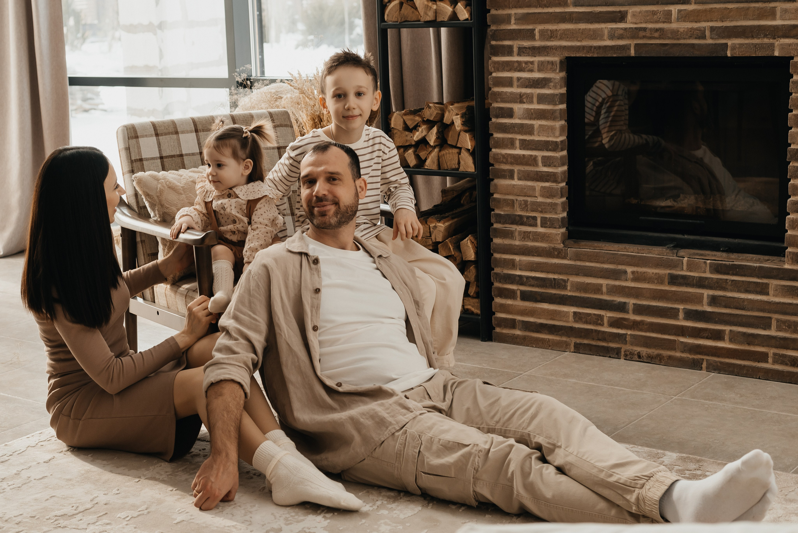 Семейная фотосессия в студии-дом. Семейный и детский фотограф Кущ Наташа