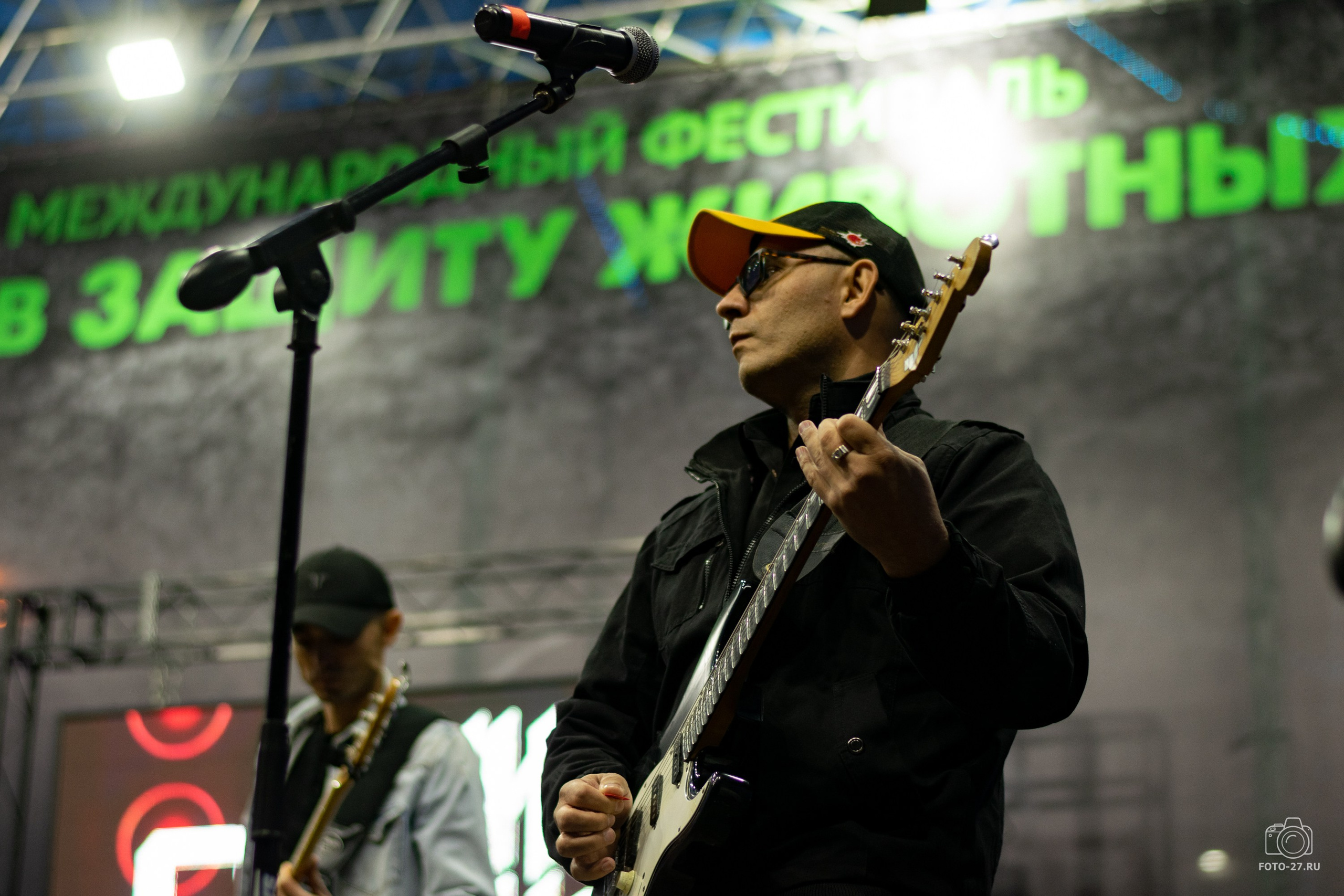 Антон Курдюмов фотограф в Хабаровске Рина Курдюмова фото27 foto27 Антон Дорофеев репортажный репортаж документалист Тони и Рина фотосоздатели Международный фестиваль Рок в защиту животных Хабаровск