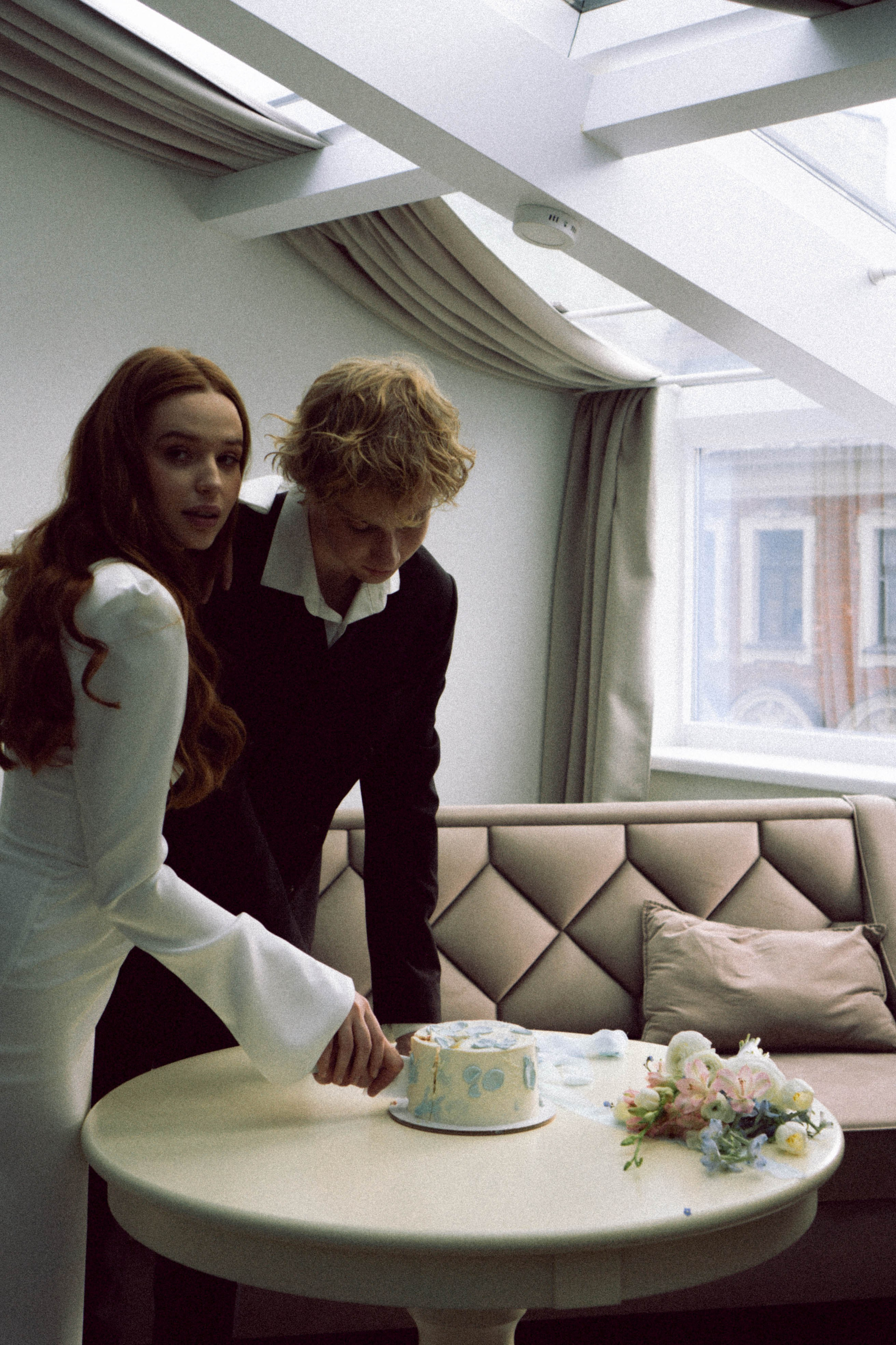 СВАДЕБНАЯ СЬЕМКА В ОТЕЛЕ. СБОРЫ ЖЕНИХА И НЕВЕСТЫ И ТАКЖЕ ТОР И ПОДГОТОВКА К ПРОГУЛКЕ. Профессиональный фотограф, Санкт-Петербург — Виктория Богомолова