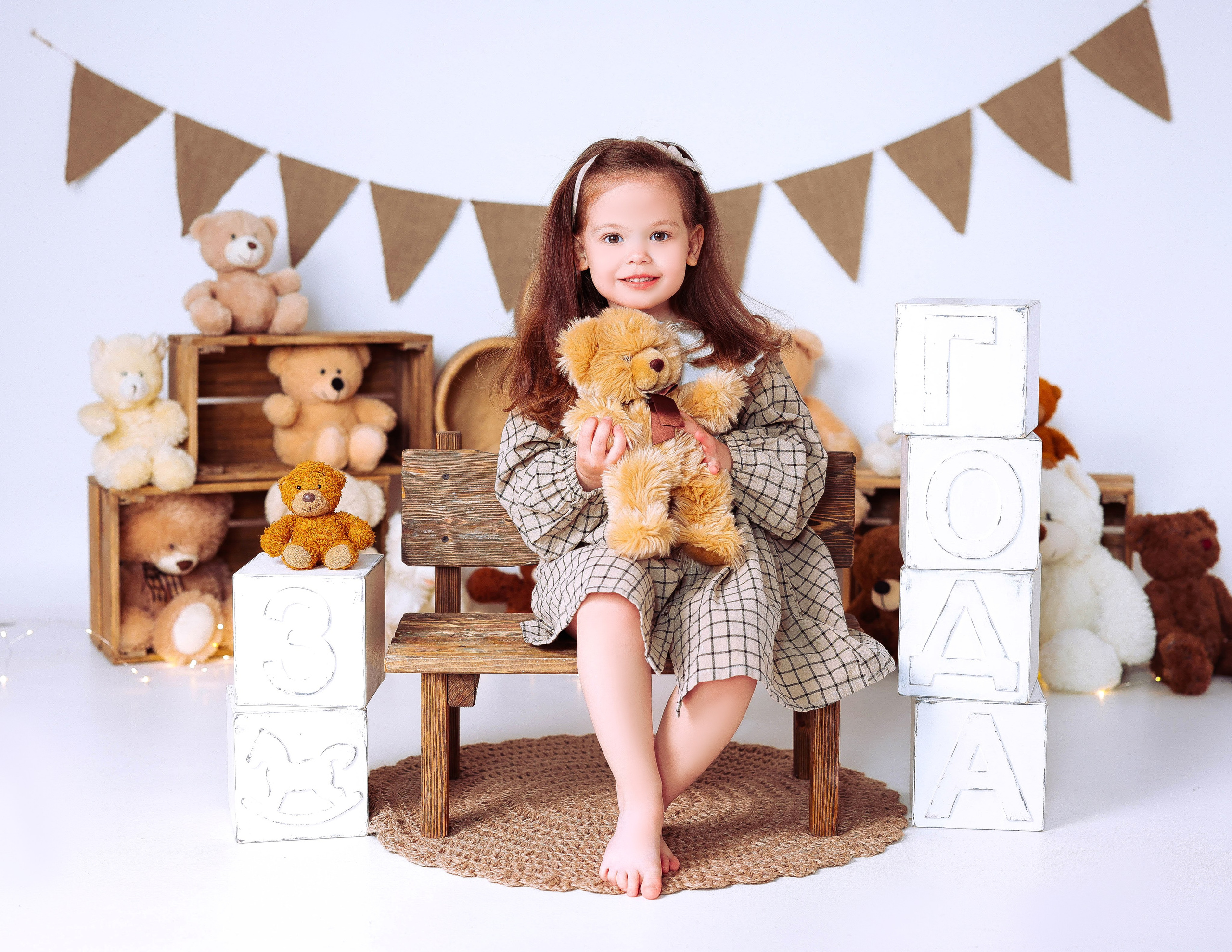 Малышки Антураж