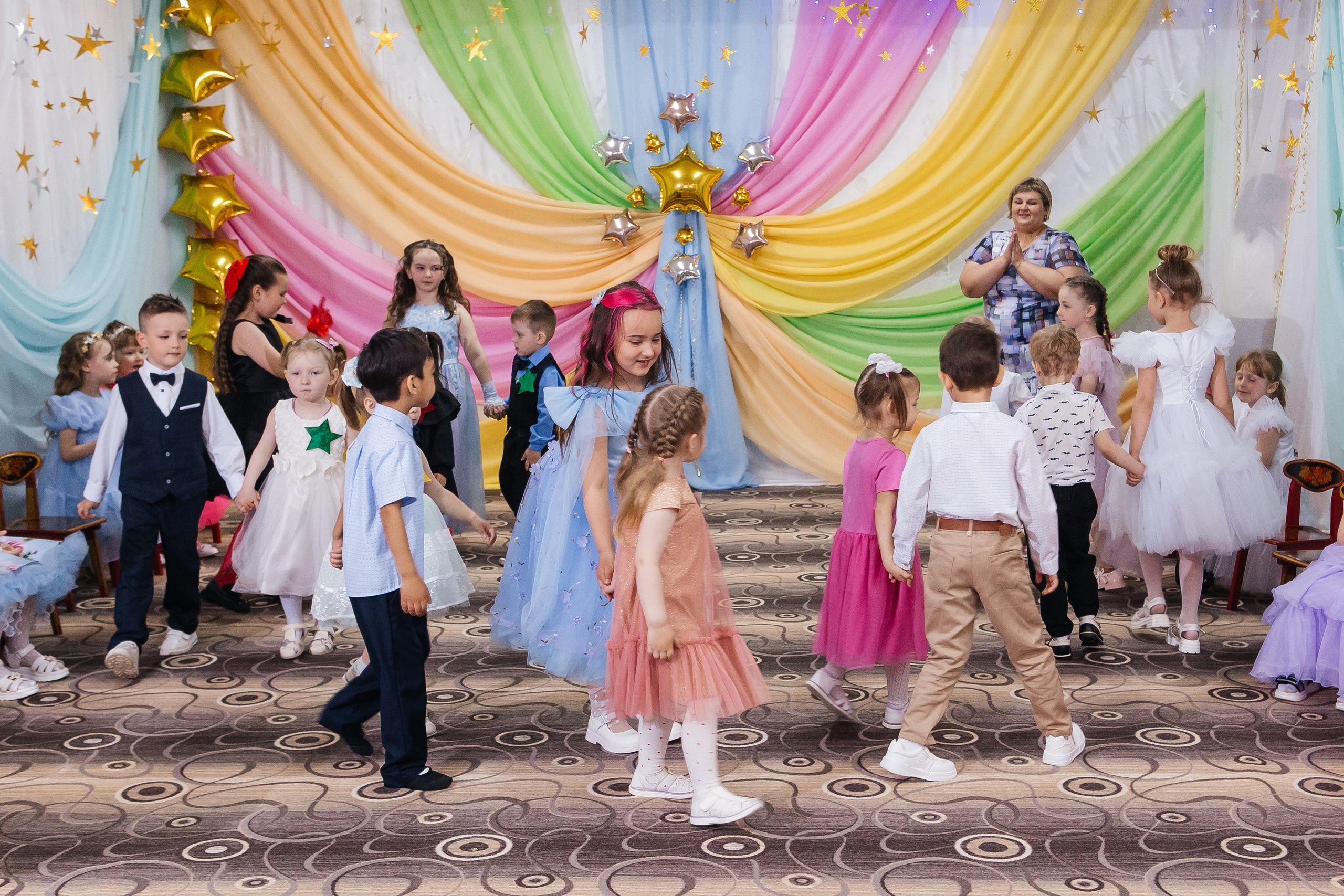 Д/с Сказка Выпускной. Свадебный, семейный фотограф. Выпускные альбомы в Коченёво / Новосибирск. Наталья Байкуш
