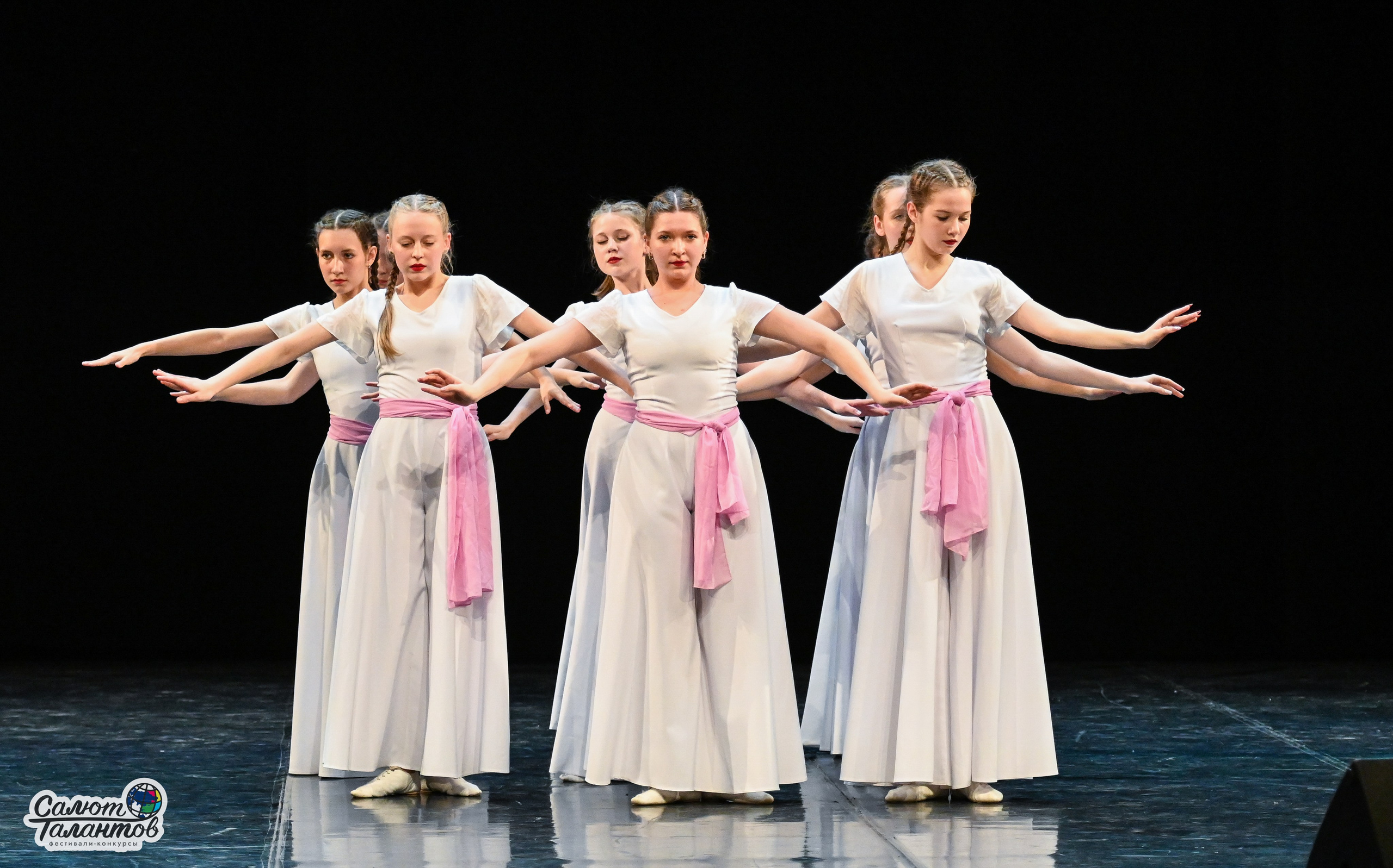 31.10.2024 6-й Международный Творческий Фестиваль-Конкурс «СЕРДЦЕ УРАЛА» г. Екб. Медиастудия Фото Концепт