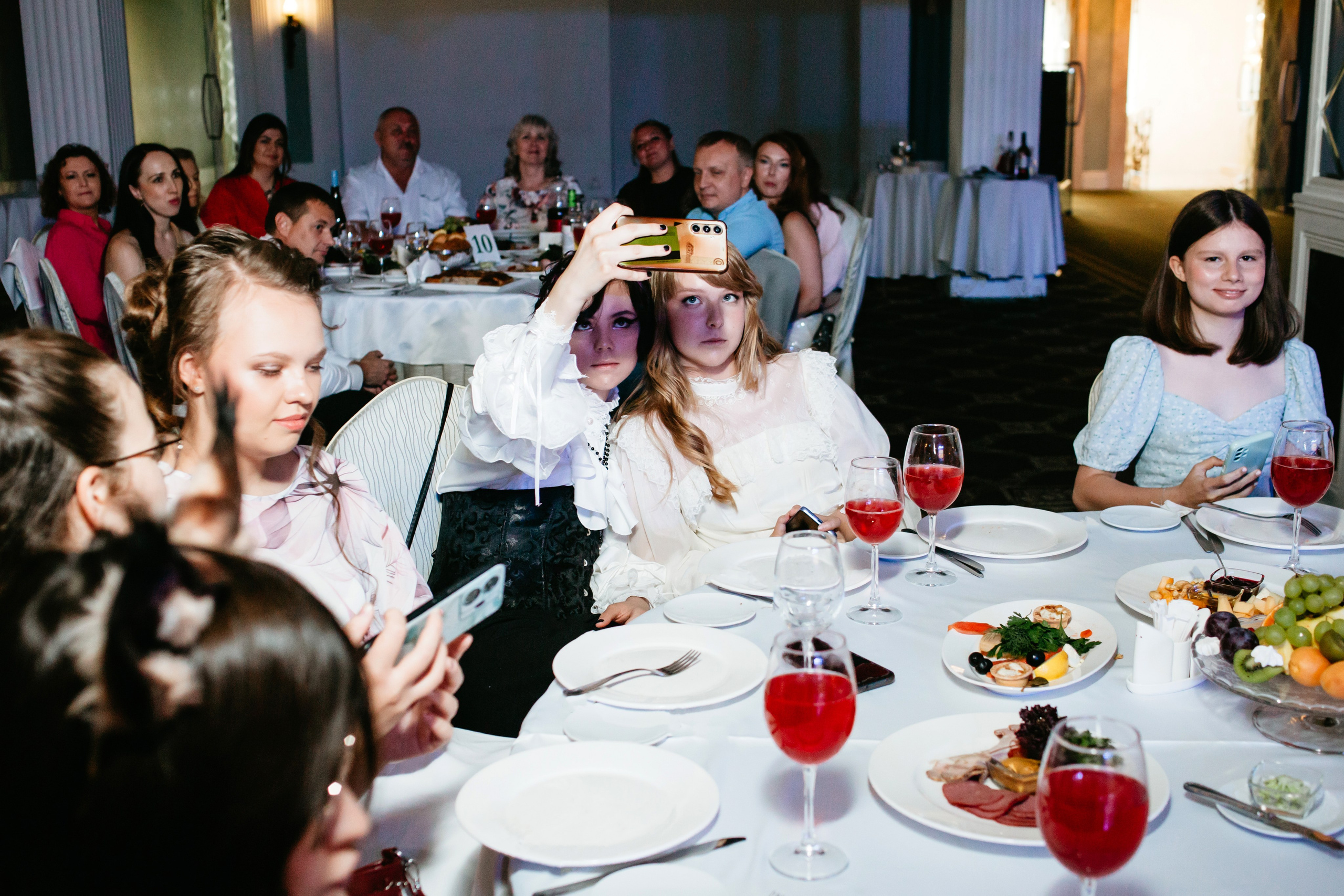 Выпускной 2025 (9класс) 124 школа. Фотограф в Челябинске Ополихина Анна