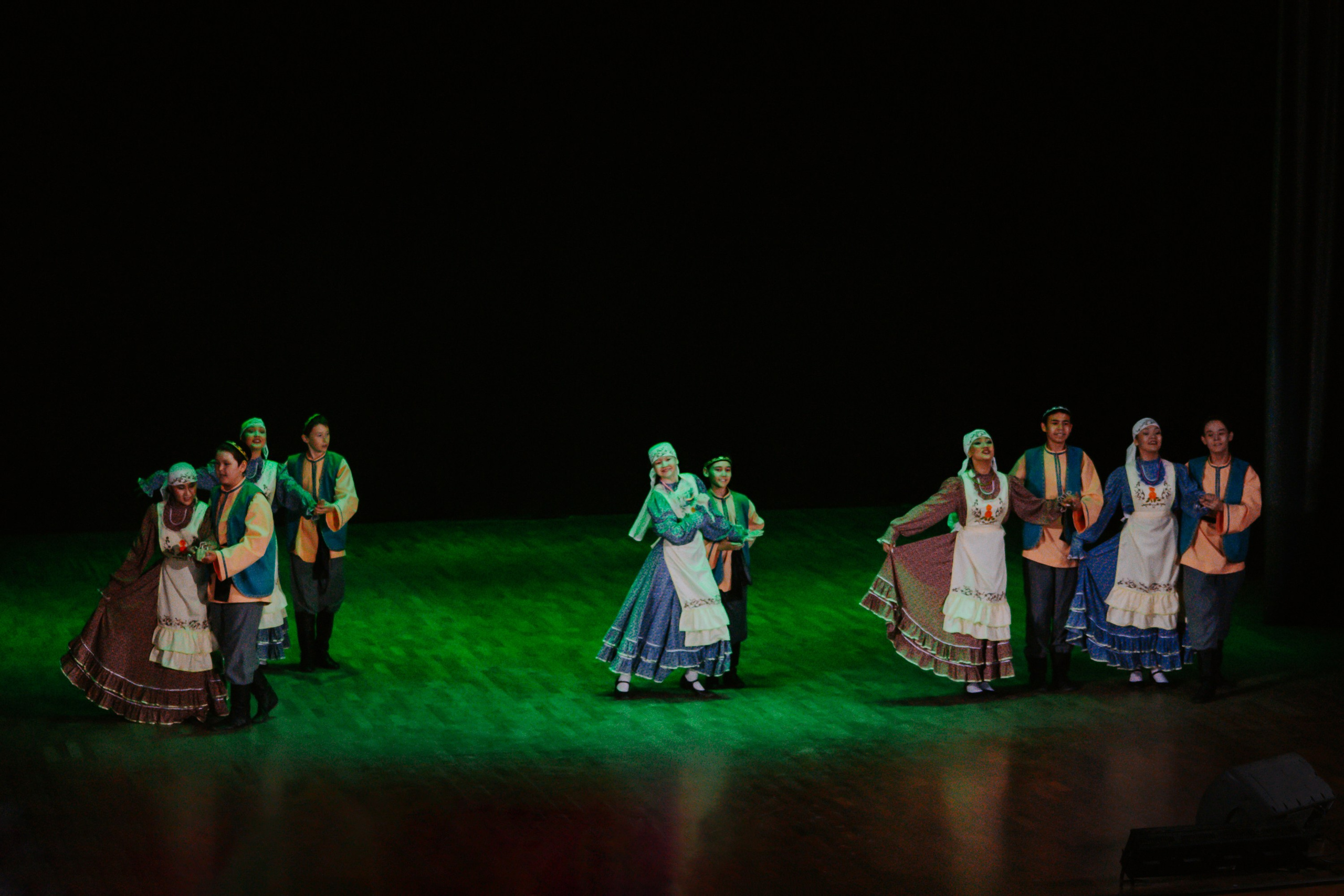 «Уральский сувенир». Концерт танцевальной студии. Фотограф в Челябинске Ополихина Анна