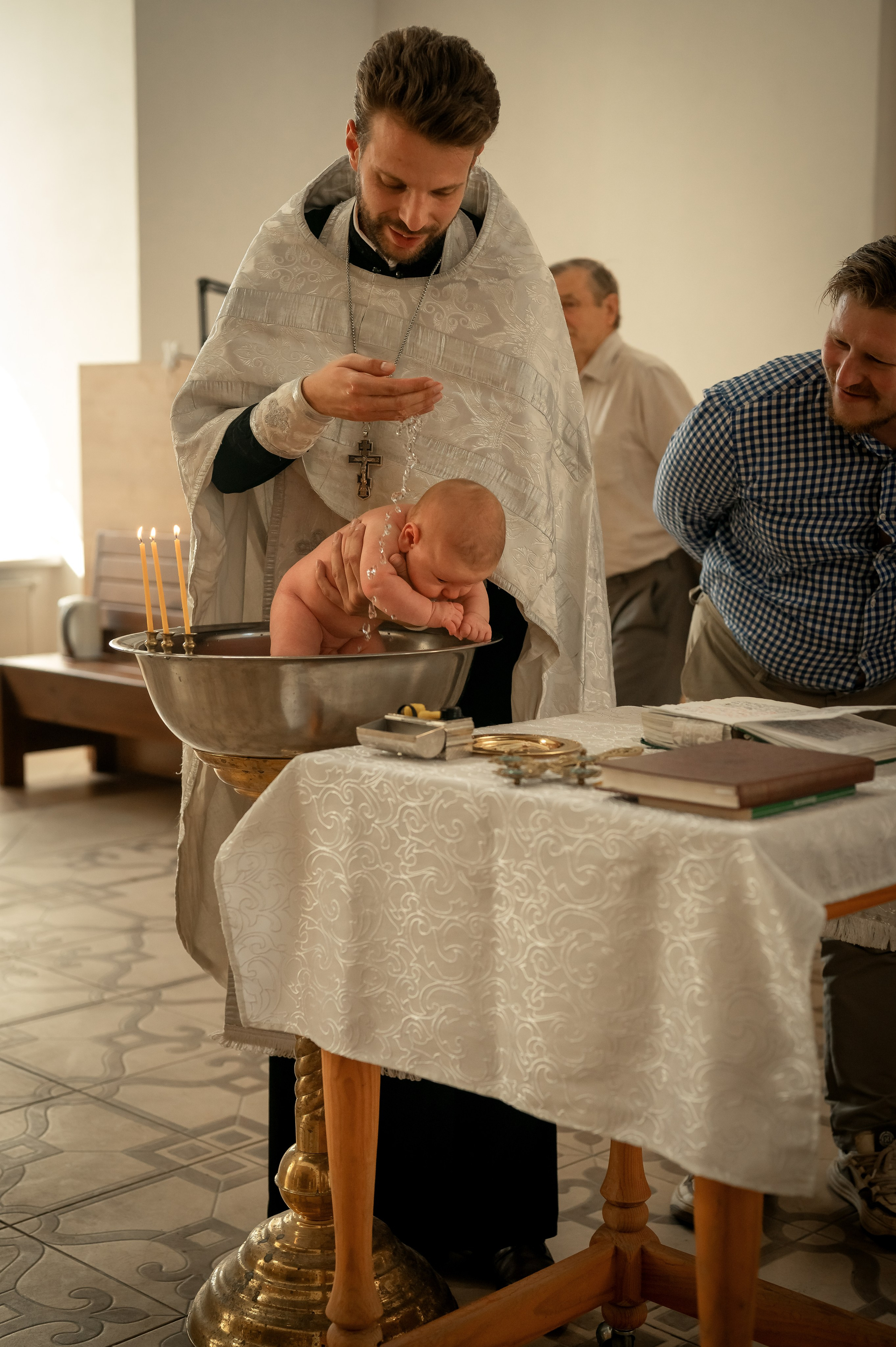 Таинство крещения. Фотограф новорождённых, семейный, школьный в городе Калуге Евгения