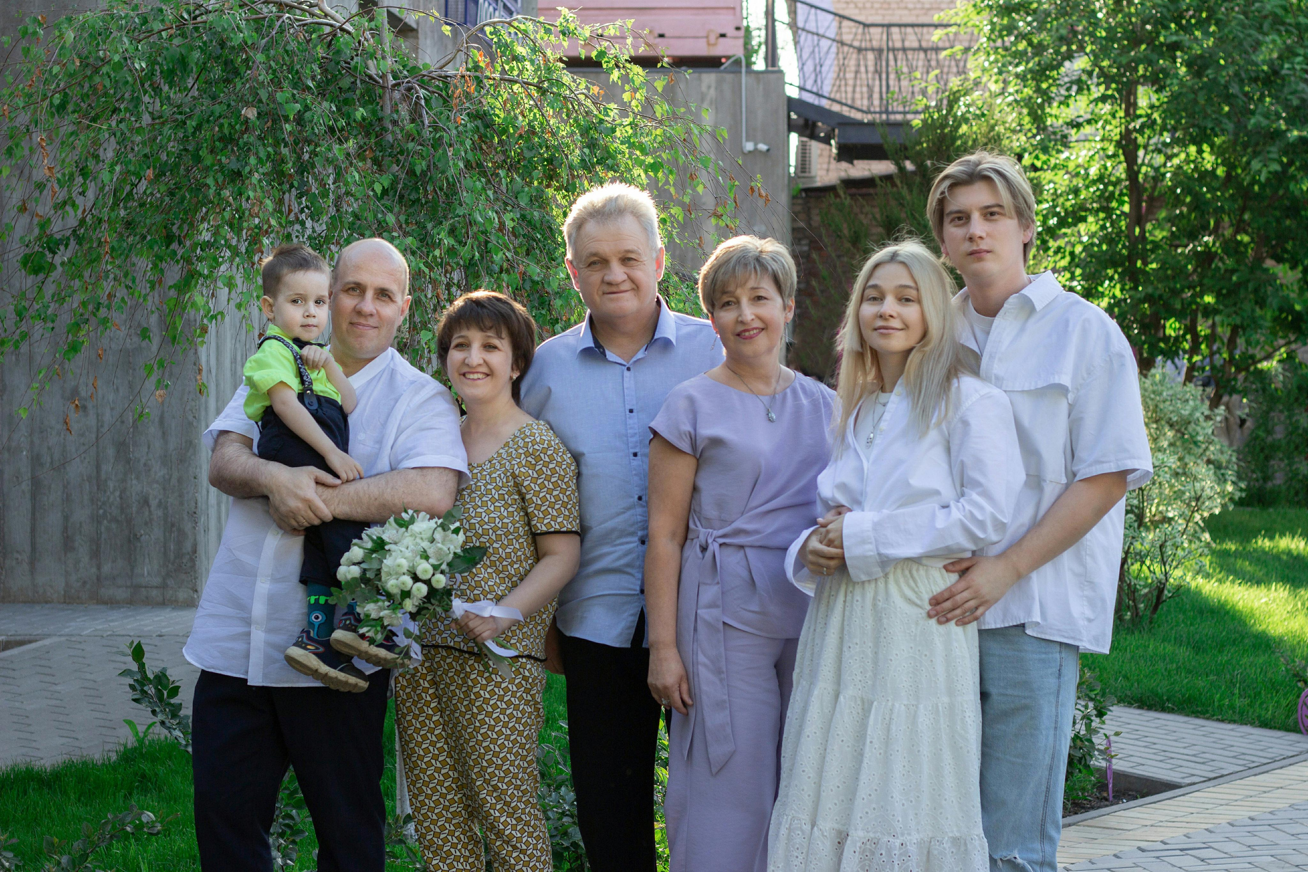 Семейная фотосессия в Арт-квадрате. Детский и семейный фотограф в Уфе Зинаида Вольштейн