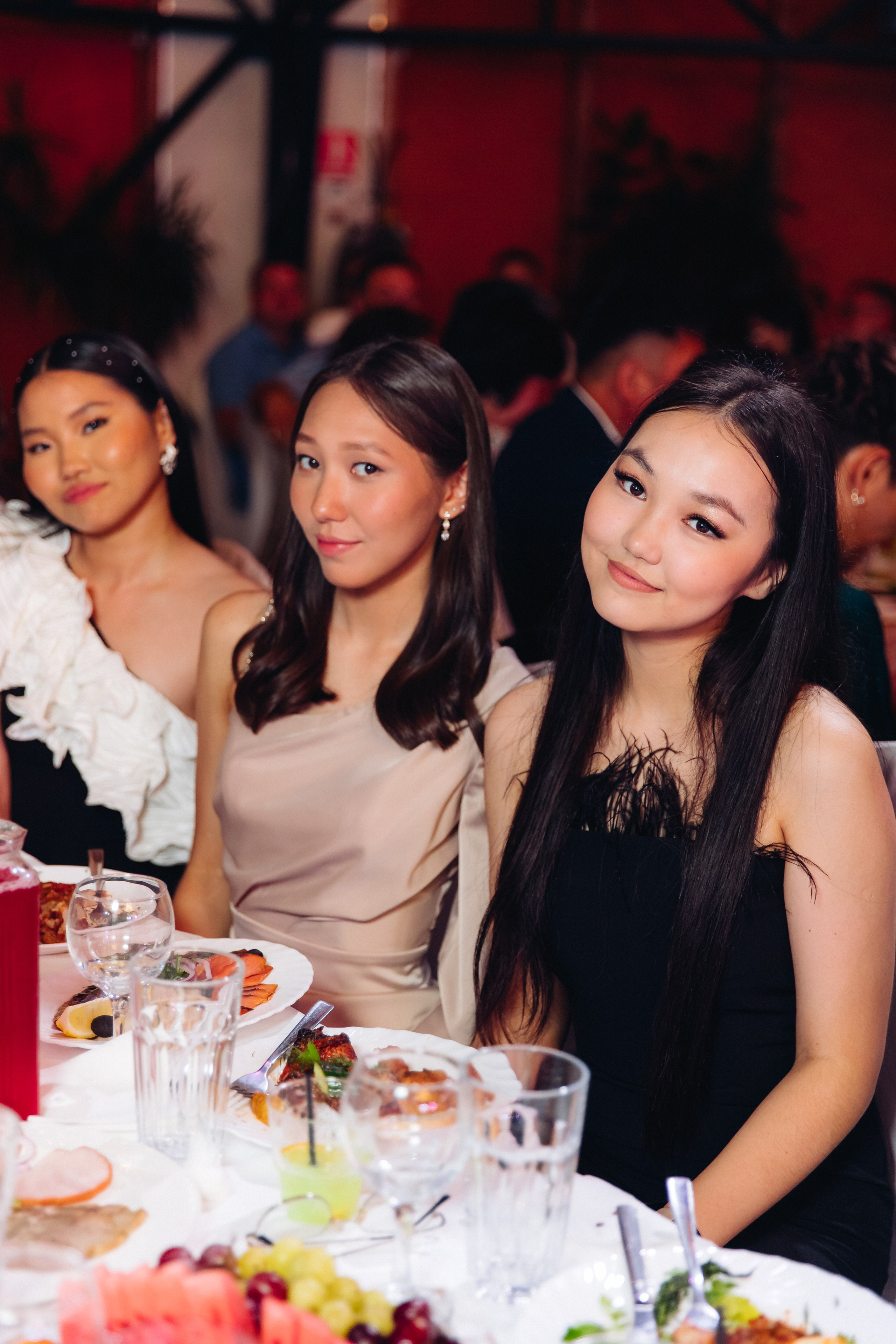 Выпускной вечер. 49 школа. Баран на корове. Свадебный и семейный фотограф в Улан-Удэ