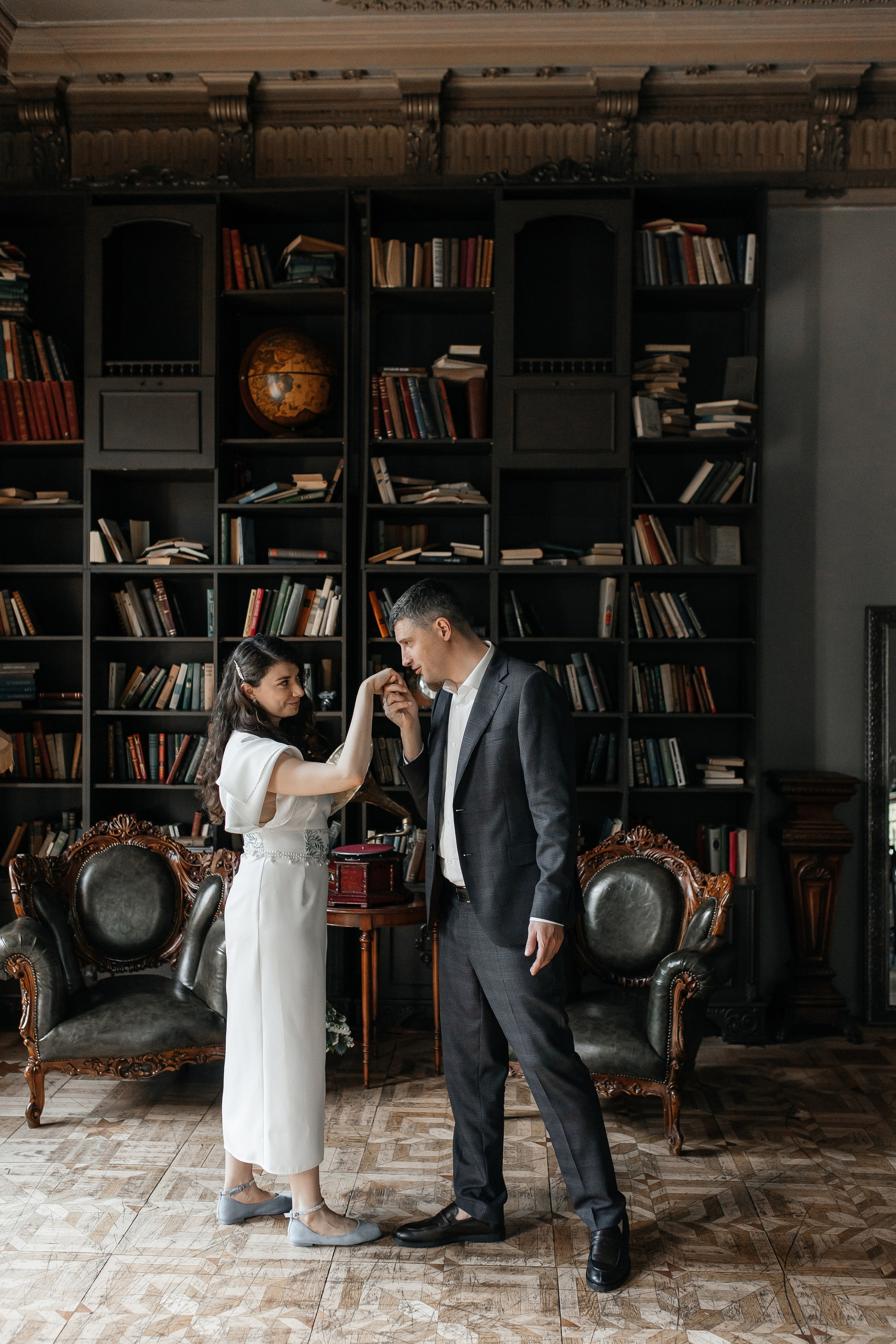 Свадебная фотосессия в Усадьбе в Москве. Свадебный фотограф в Москве Дарья Олендарёва