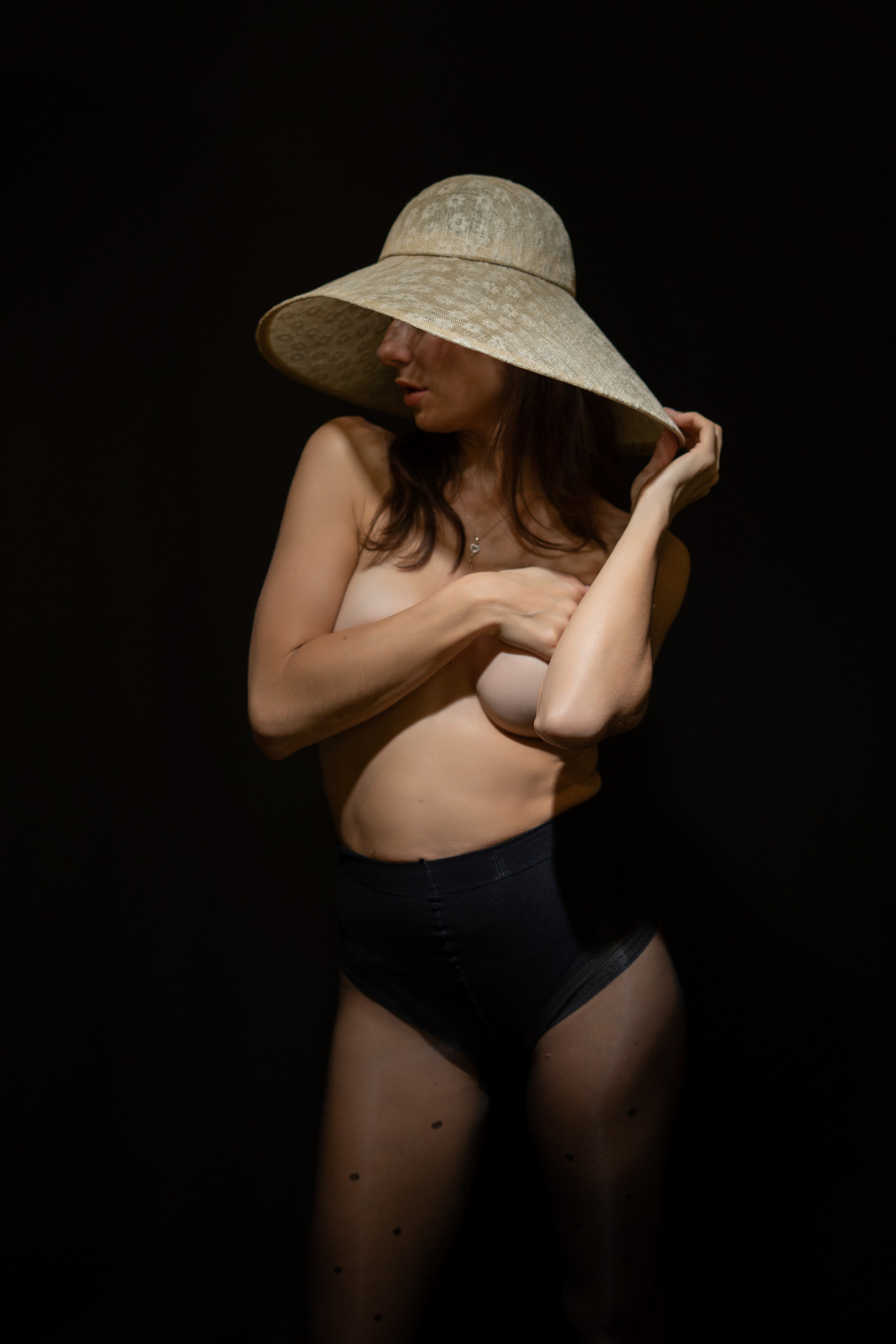 За плечами Лилии Гуреевой — работа с самим Славой Зайцевым,. Профессиональный портретный фотограф в Москве Владимир Глаголев