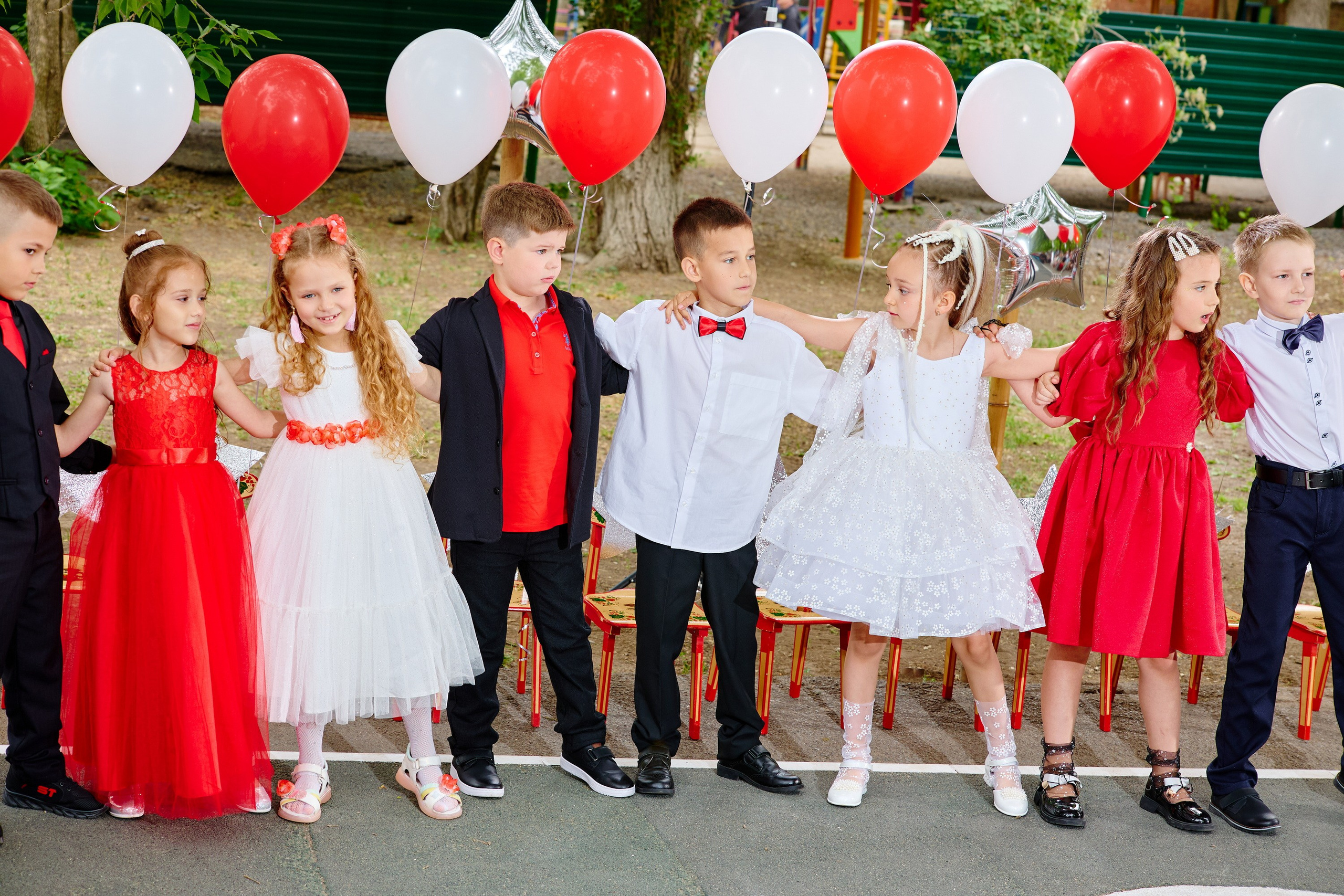 Выпускной 45 сад. Фотограф Выпускные альбомы Таганрог Сергей Коробченко