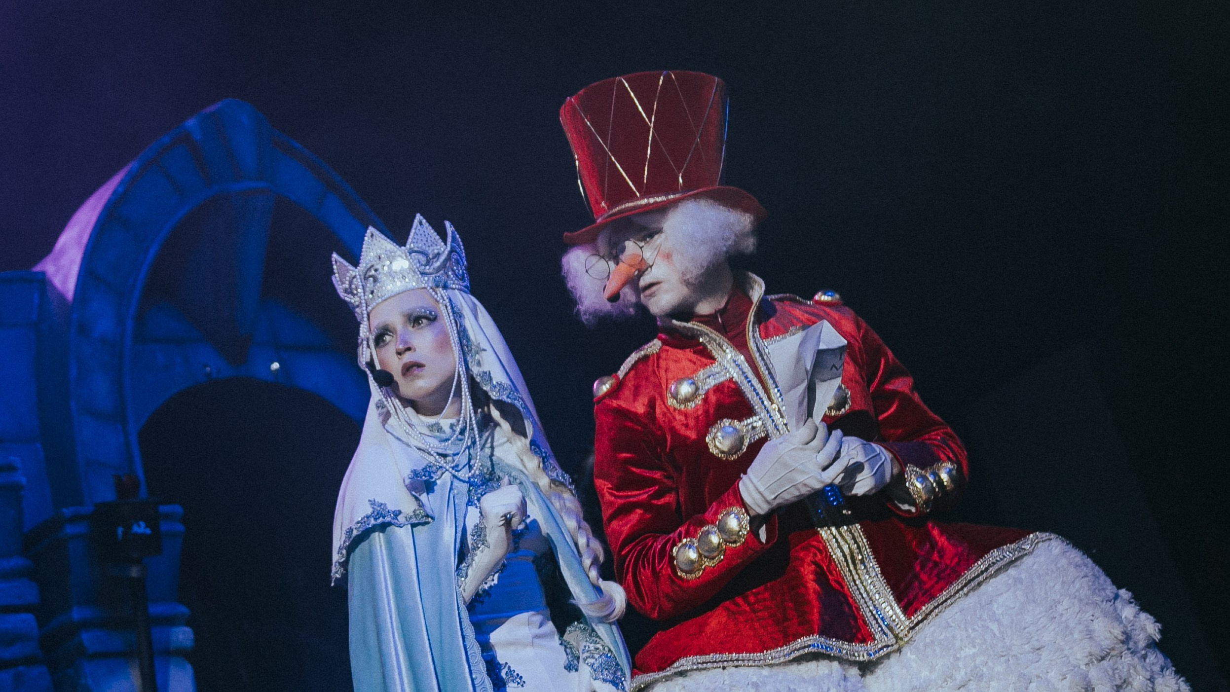 MF PROD. — CHRISTMAS TREE. MOVIE FAMILY PRODUCTION