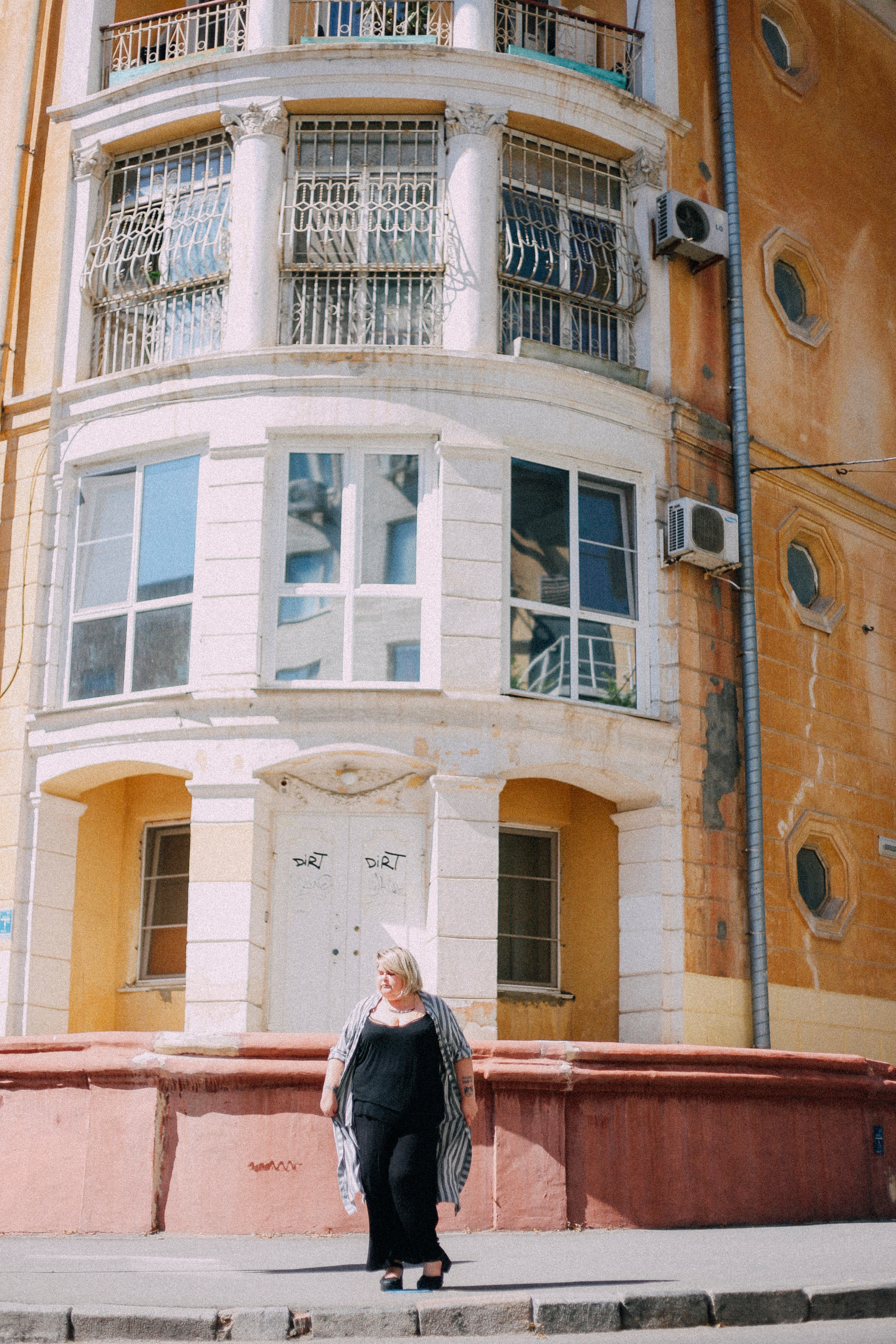 Дарьяночка на ладошке. Фотограф в Волгограде Карина Хлебушкина