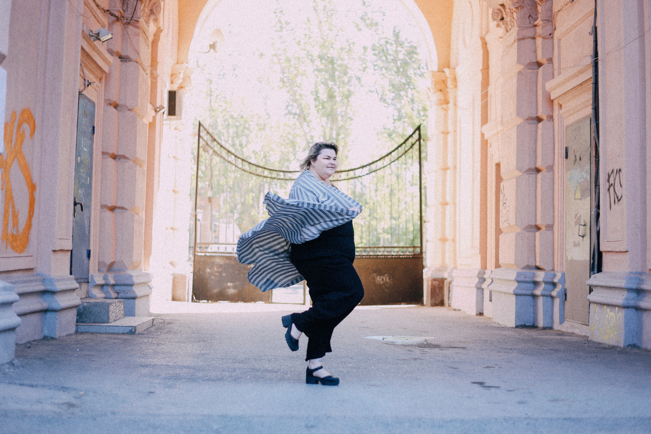 Дарьяночка на ладошке. Фотограф в Волгограде Карина Хлебушкина