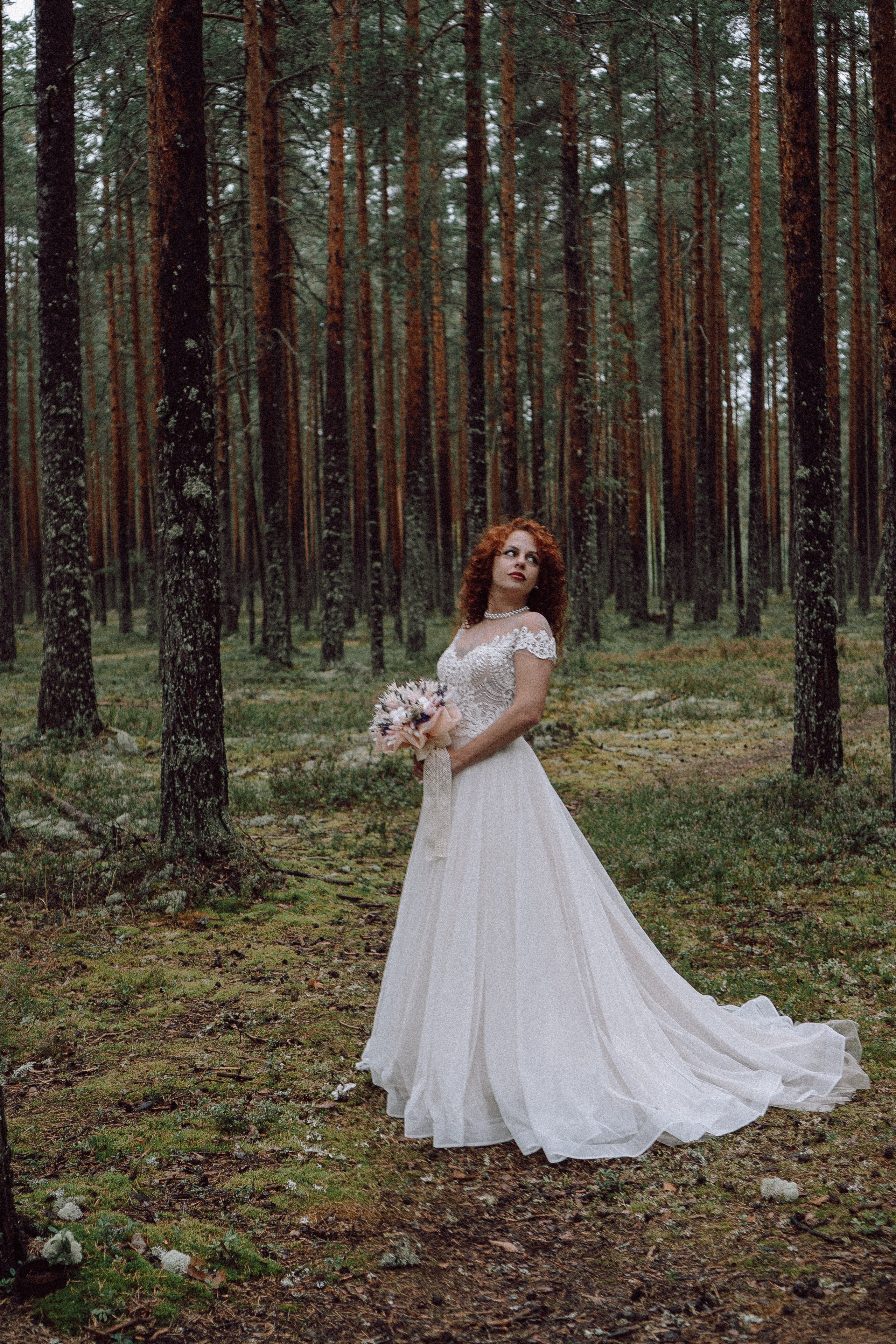 СВАДЕБНАЯ ФОТОСЕССИИЯ ПАРЫ В ГОРОДЕ ПРИОЗЕРСК В СОСНОВОМ ЛЕСУ И С ПИКАПОМ. Профессиональный фотограф, Санкт-Петербург — Виктория Богомолова