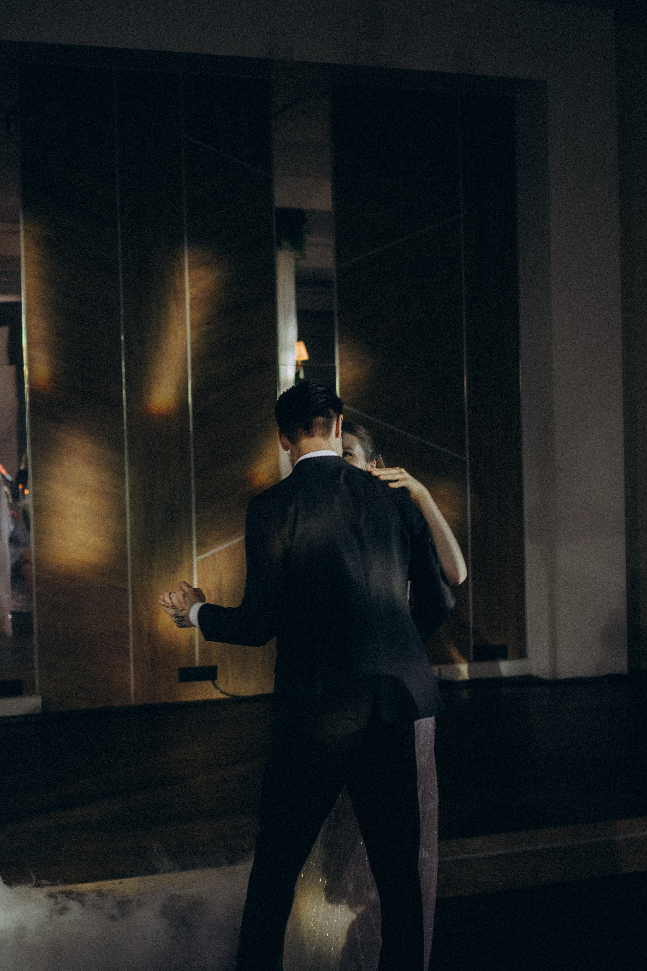 СВАДЕБНАЯ СЬЕМКА СБОРОВ В ОТЕЛЕ И ВЫЕЗД НА ЦЕРЕМОНИЮ (СНЯТО В СИБИРЕ В НИЖНЕВАРТОВСКЕ). Профессиональный фотограф, Санкт-Петербург — Виктория Богомолова