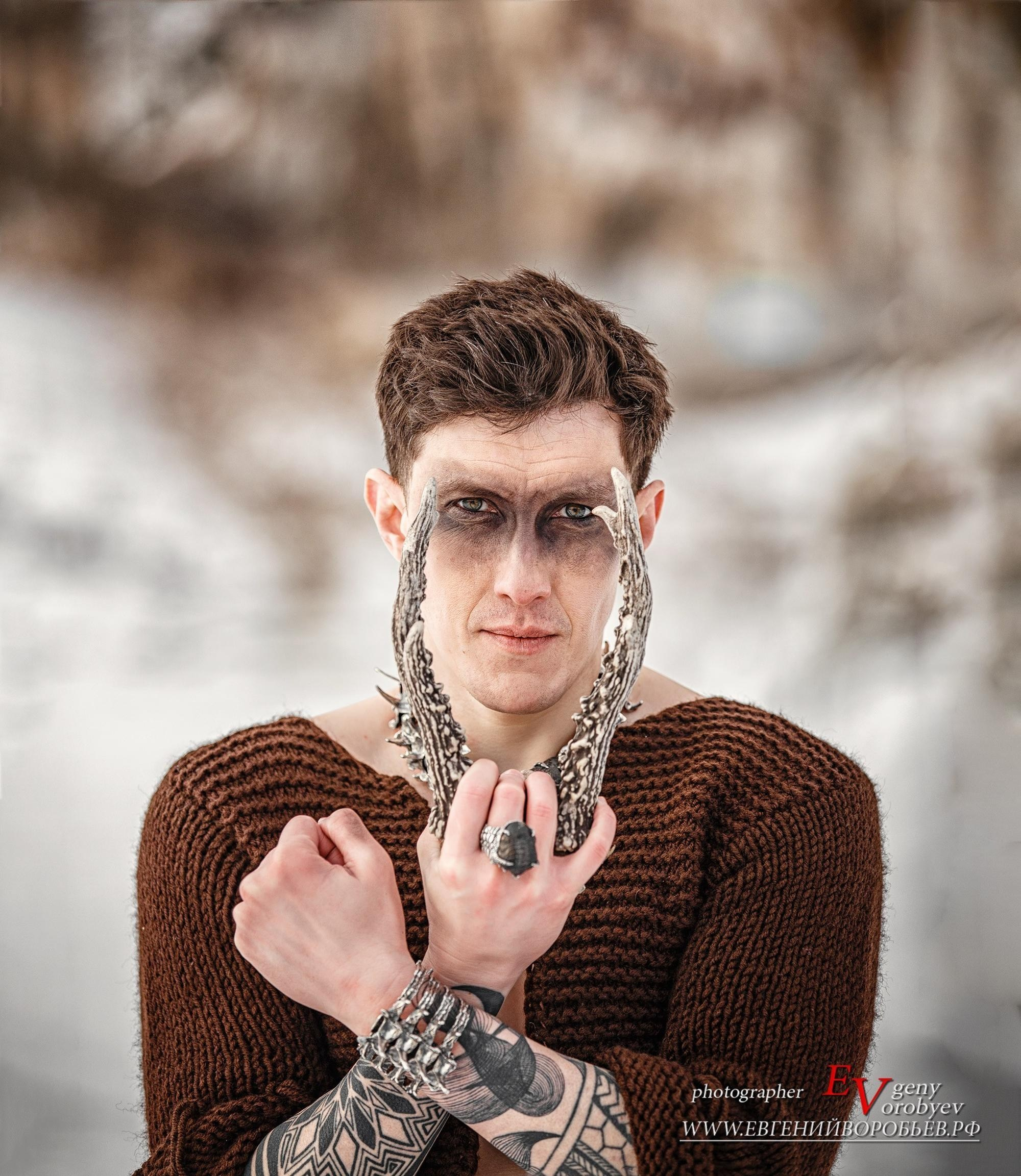 мужская фотосессия для сайта знакомств социальных сетей фотограф в Красноярске цена заказать мужскую фотосессию бизнес портрет мужские фото для знакомства с девушкой брутальная фотосессия в городе фотостудии имиджевая фотосессия для мужчины для бизнеса идея  места пример фото образы стилист Красноярск позы для мужской фотосессии генерация фото фотосессия ИИ промты для фотосессии нейросеть  