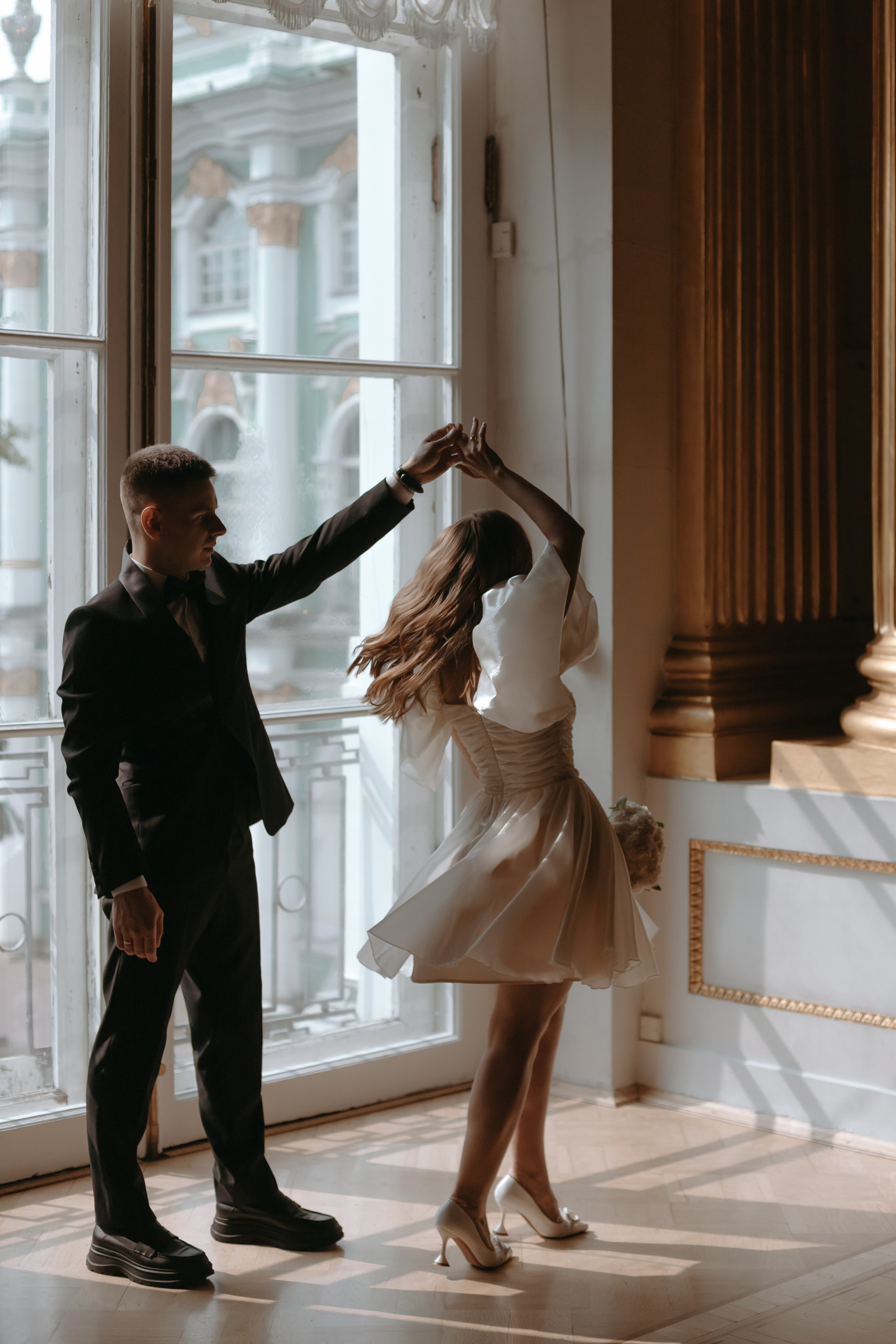 Дождь, жара и Эрмитаж. Свадебный и семейный фотограф Арина Кулёва