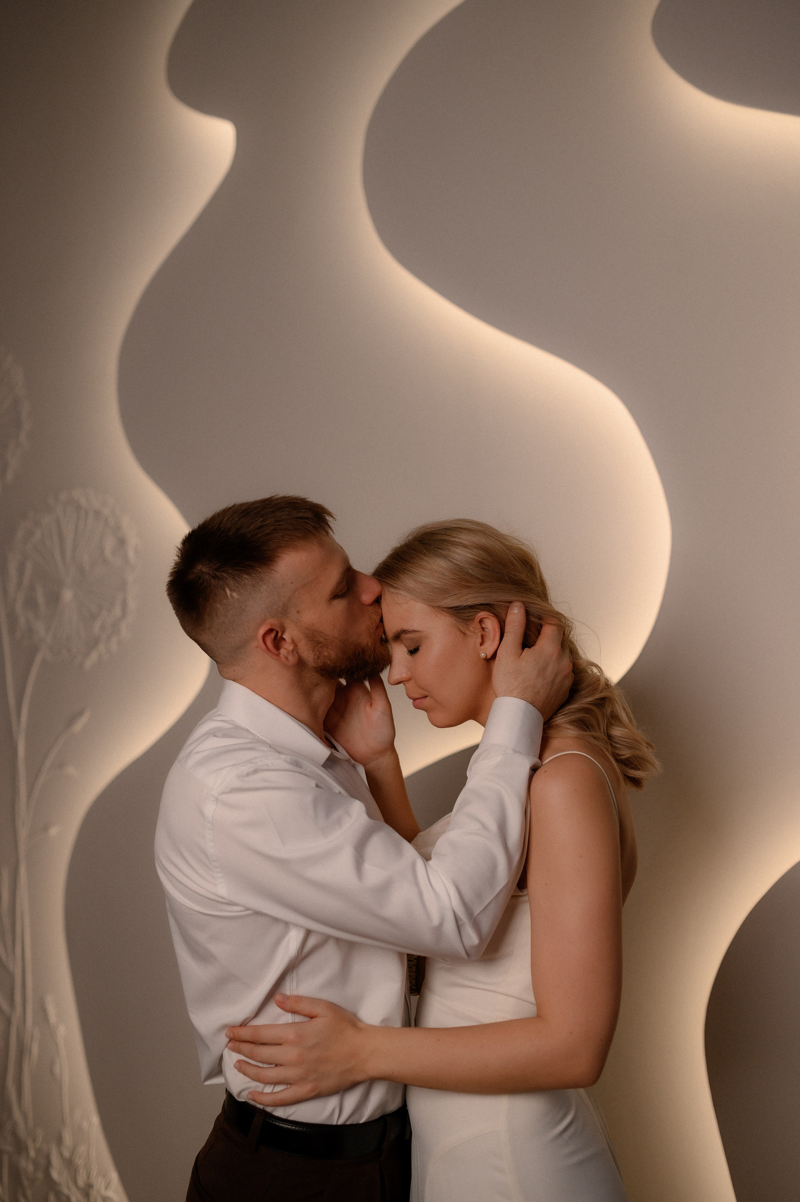 Коля и Алёна в студии. Семейный и свадебный lifestyle-фотограф в Москве Мария Петрова